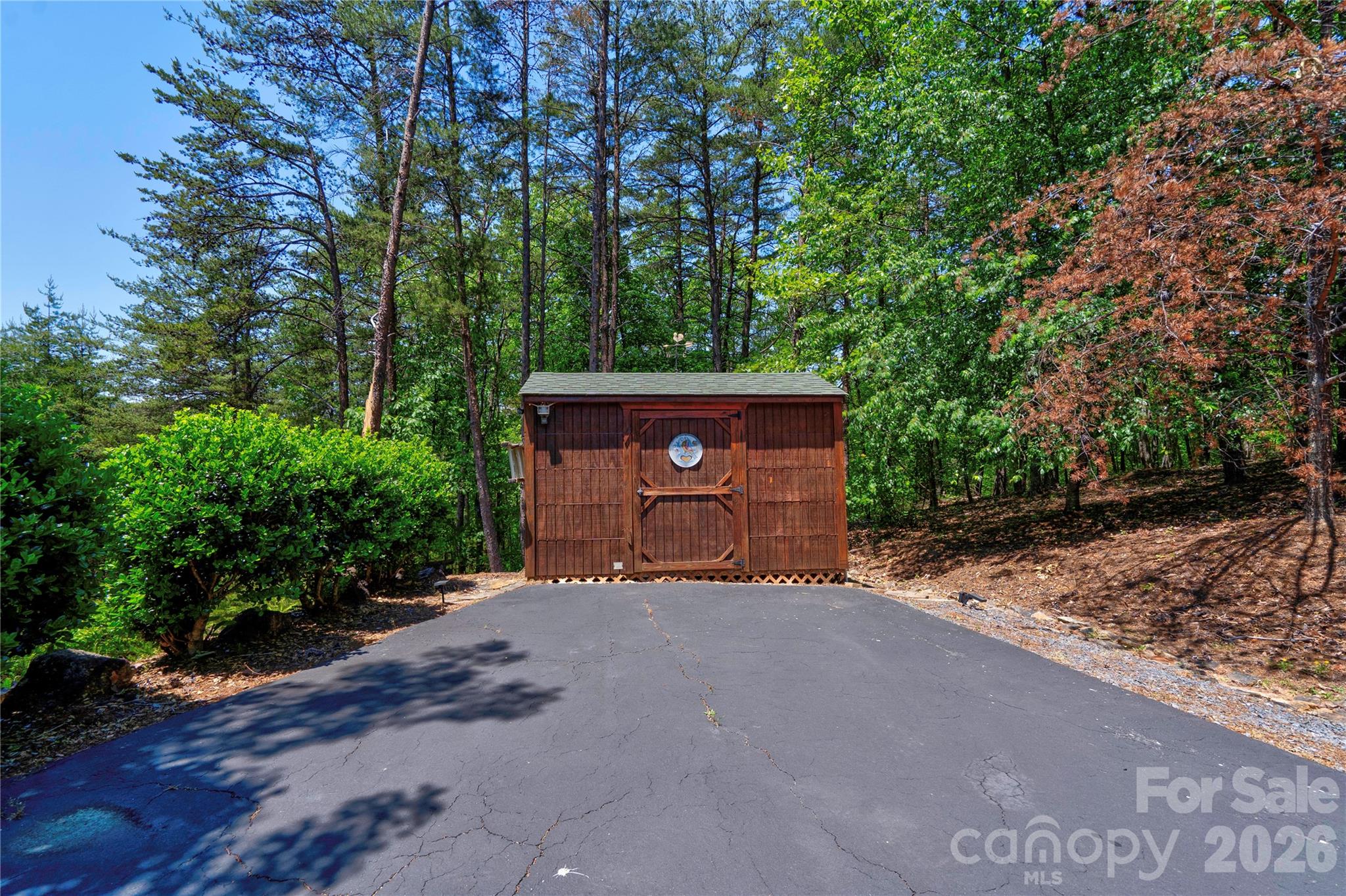 main property photo 10