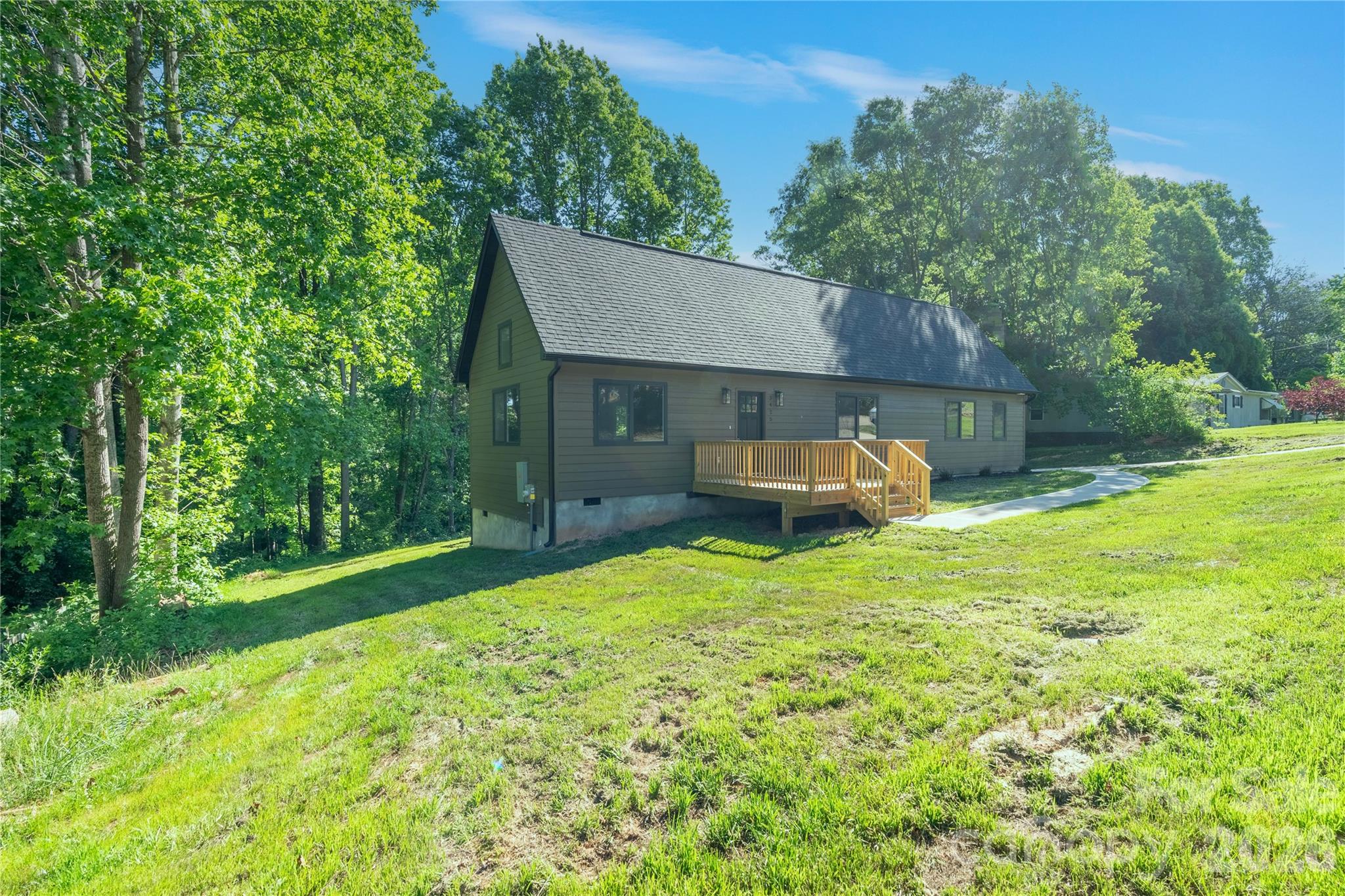 main property photo 27