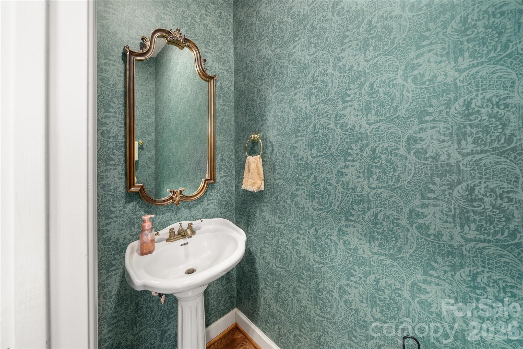 main property photo 17
