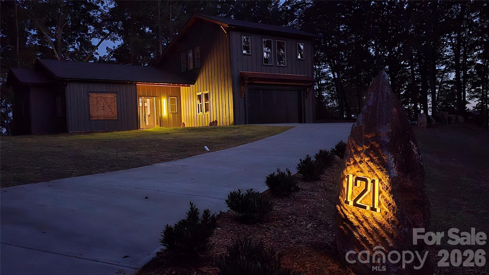 main property photo 28