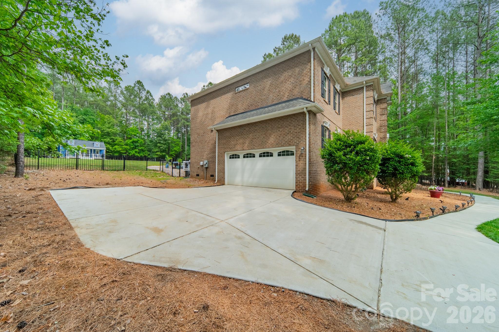 main property photo 43