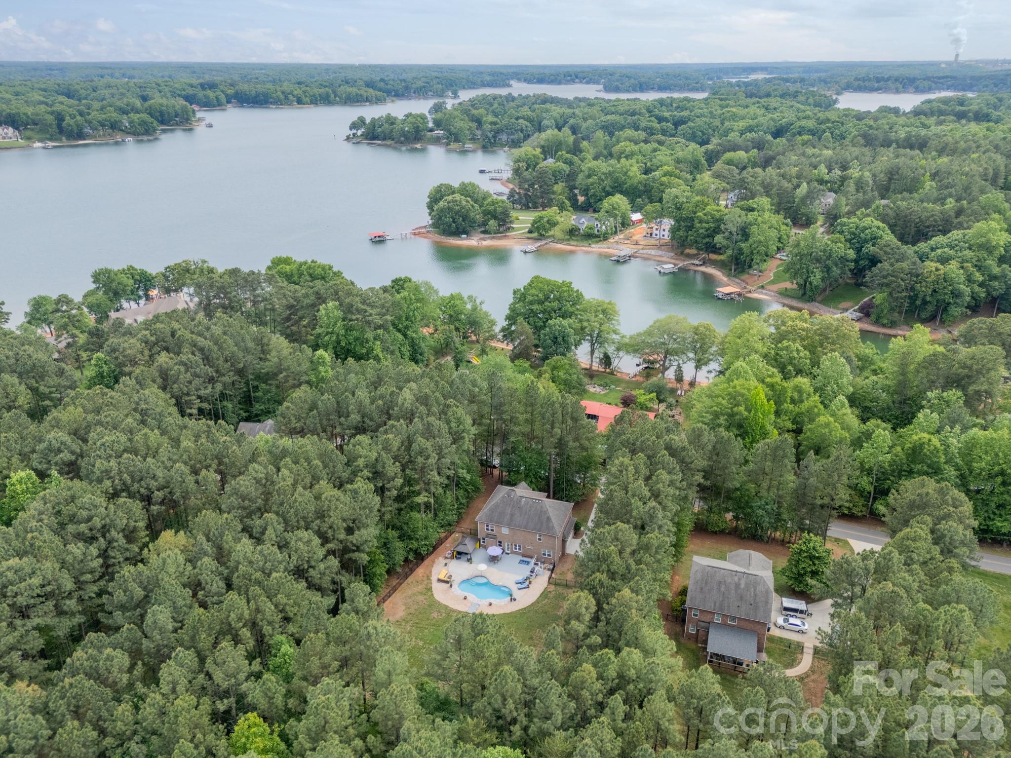 main property photo 8