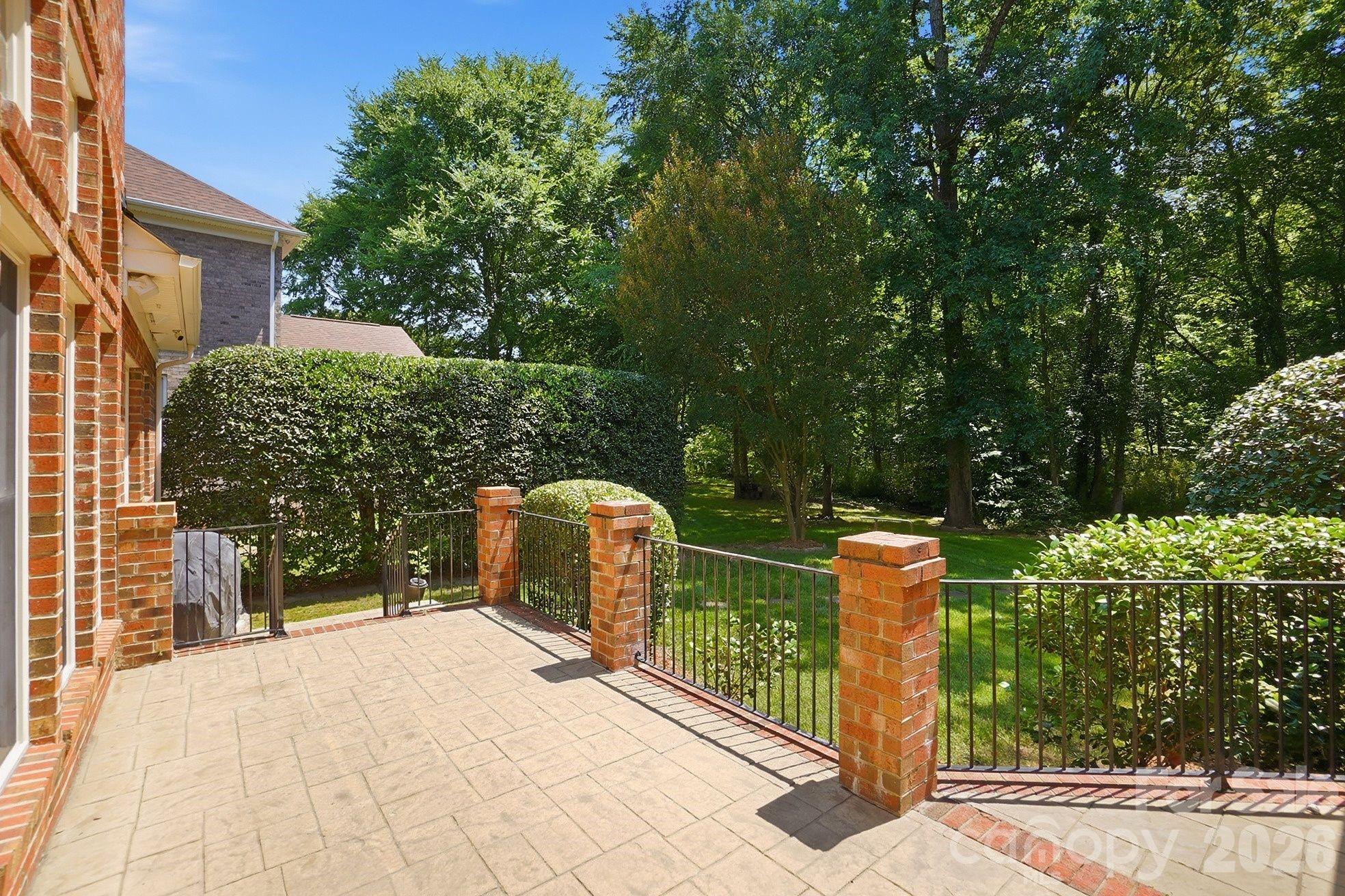 main property photo 34