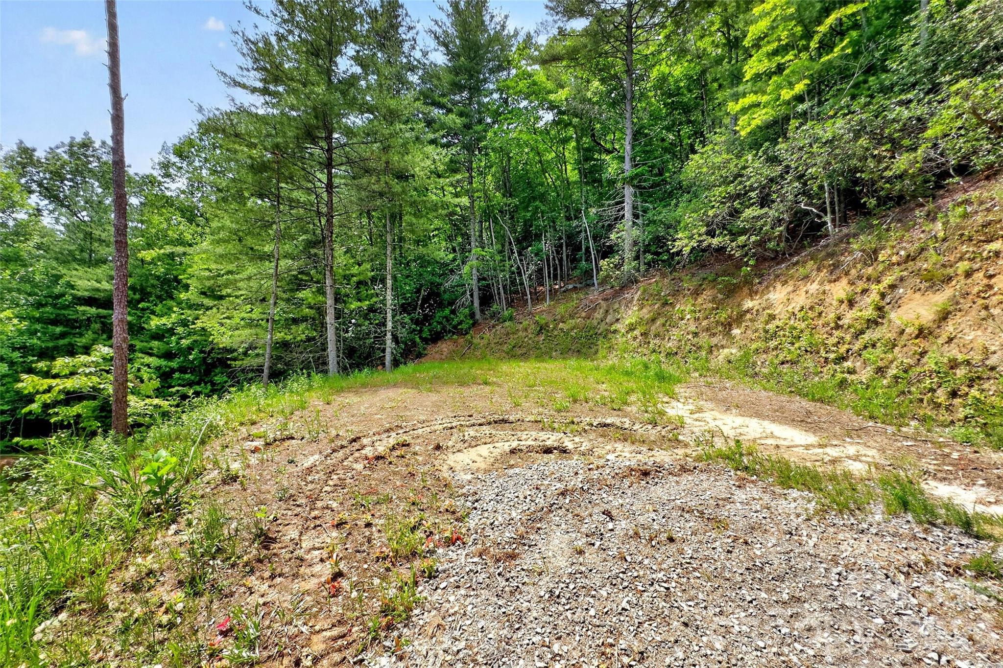 main property photo 16