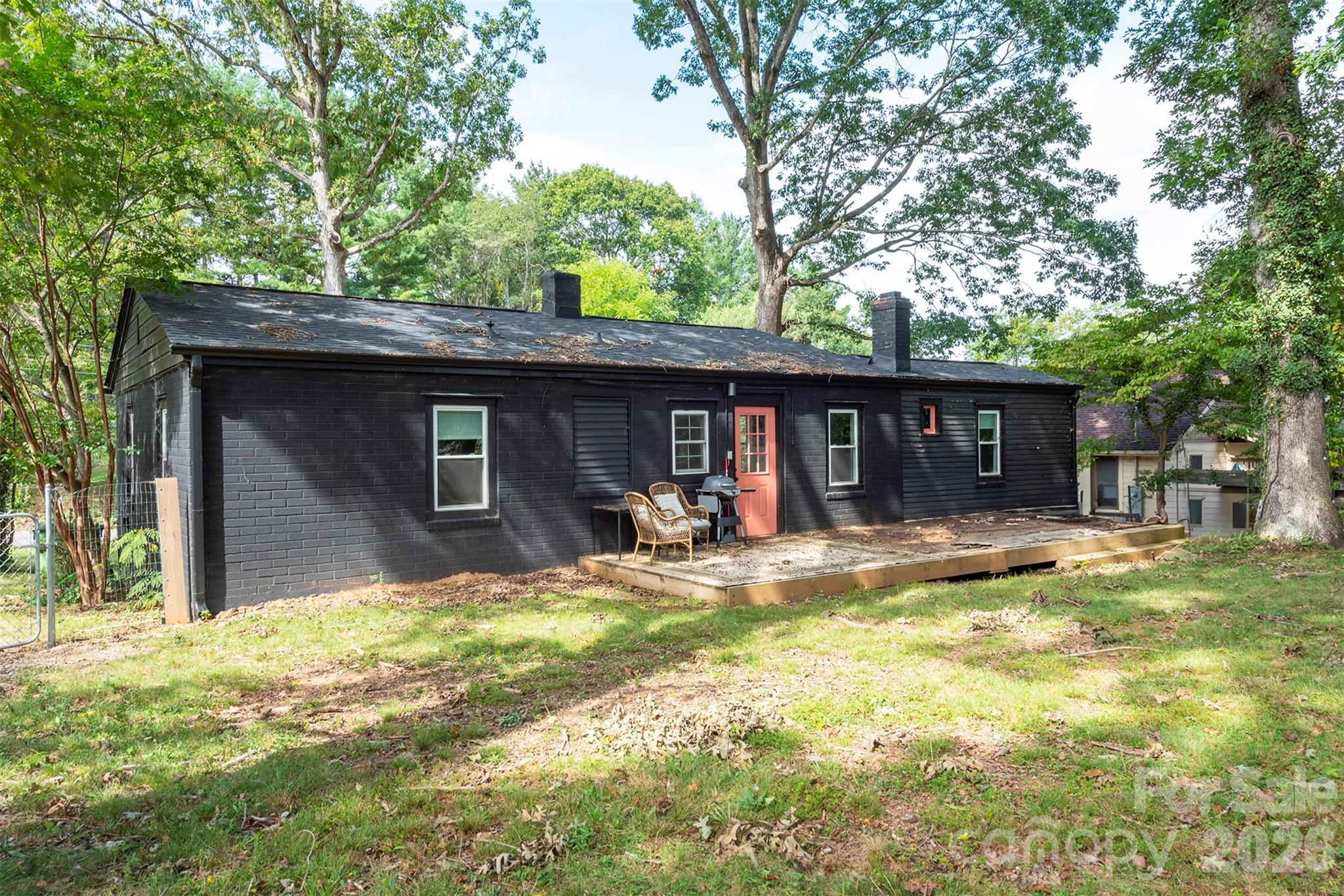 main property photo 35