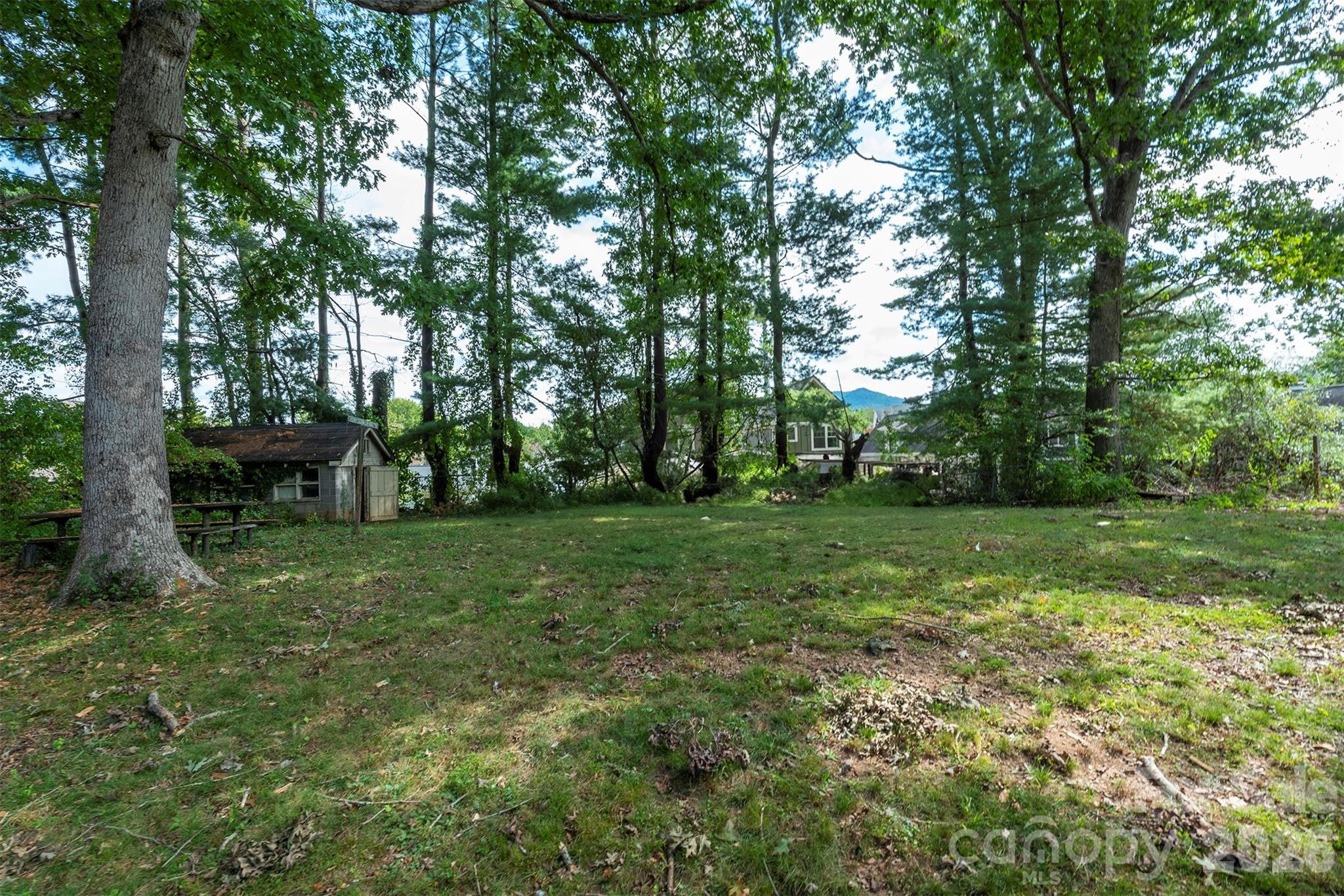 main property photo 38