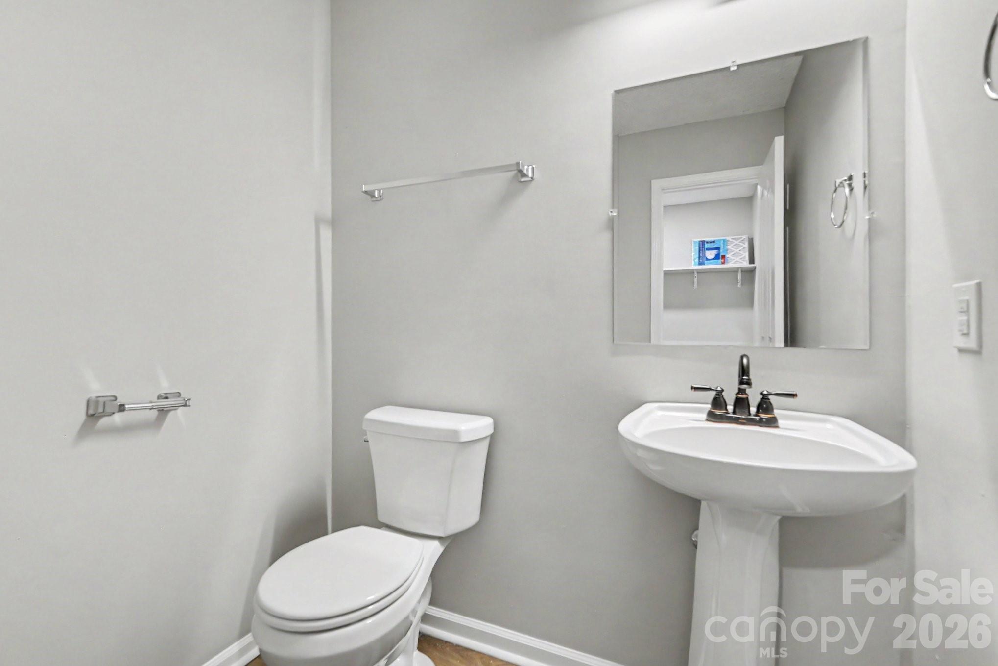 main property photo 8