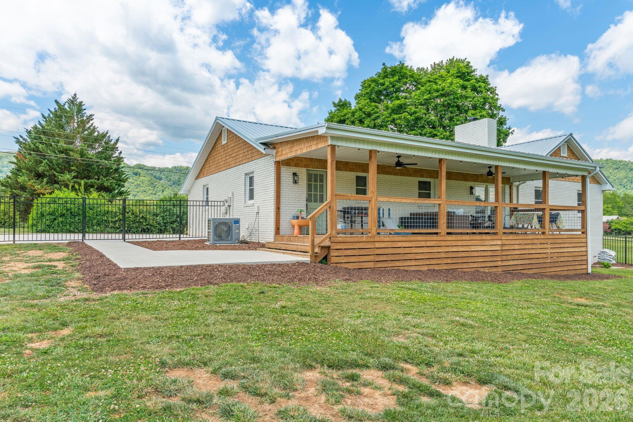 main property photo 29