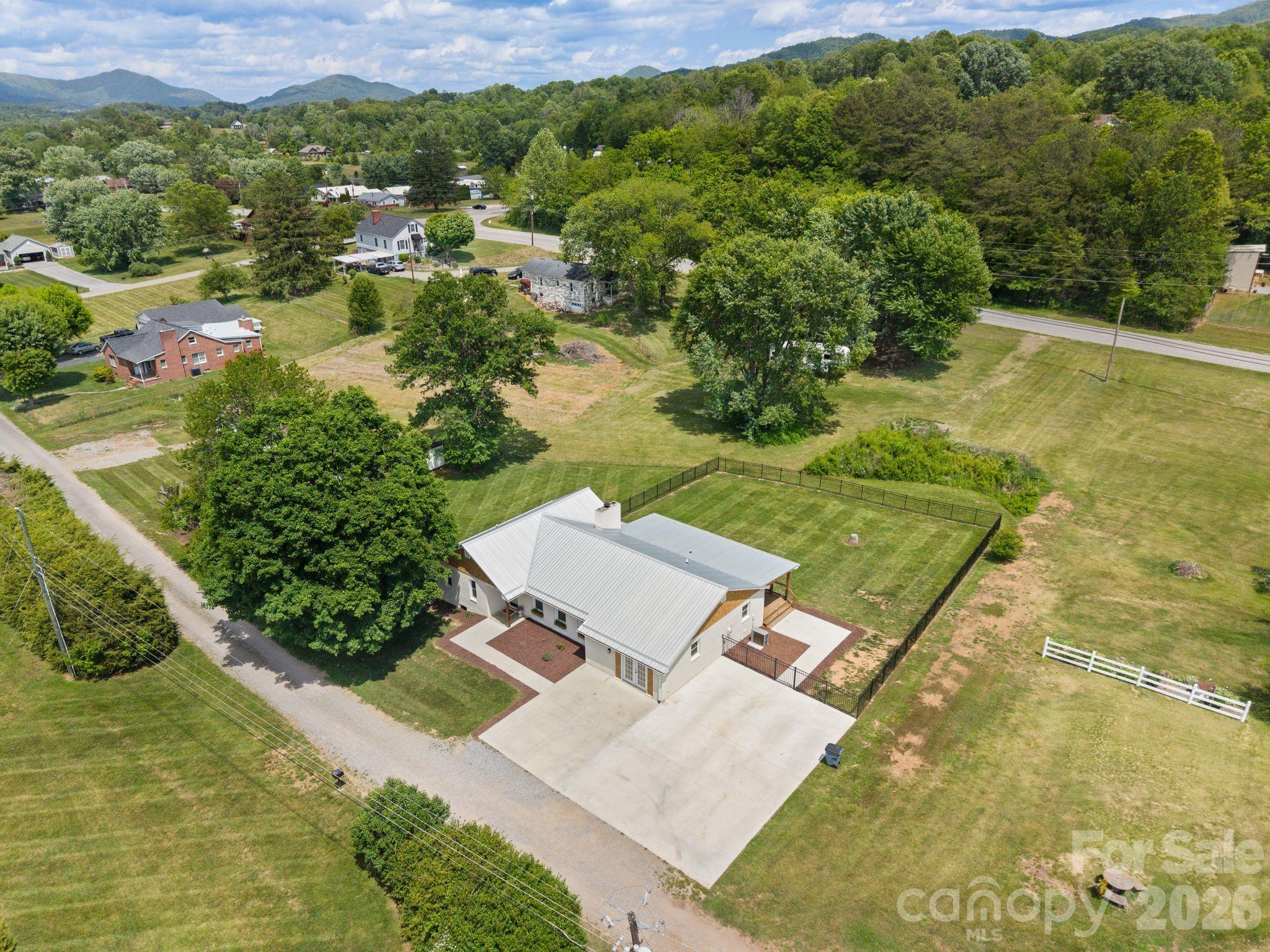 main property photo 32