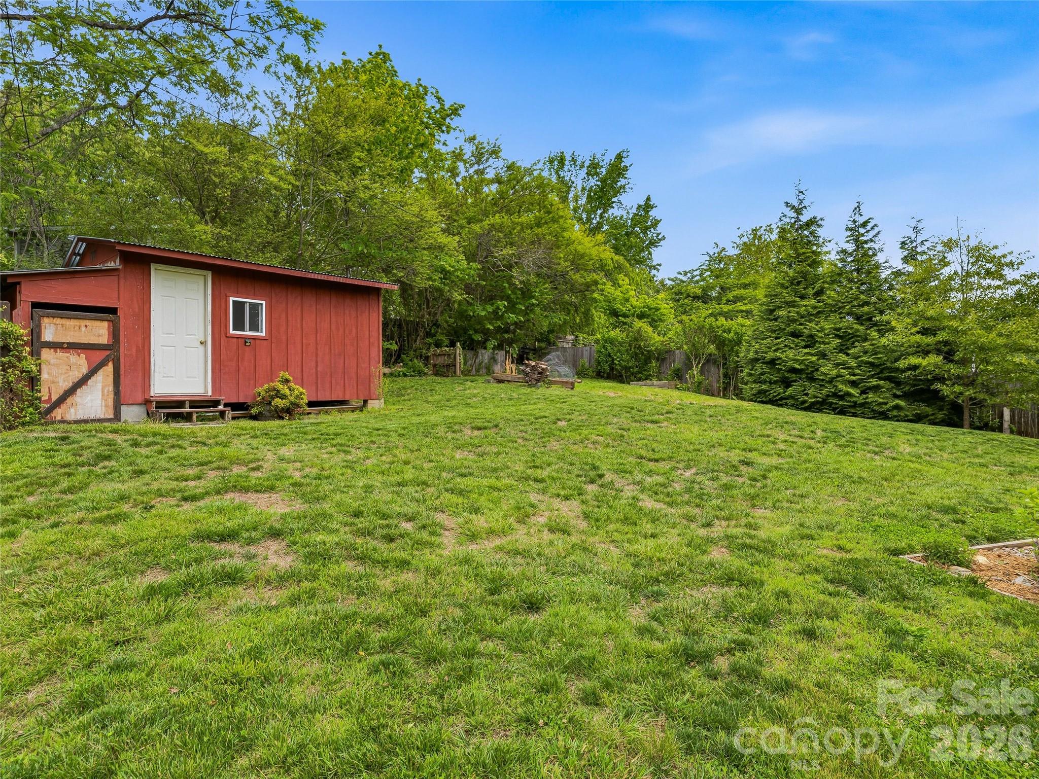 main property photo 31