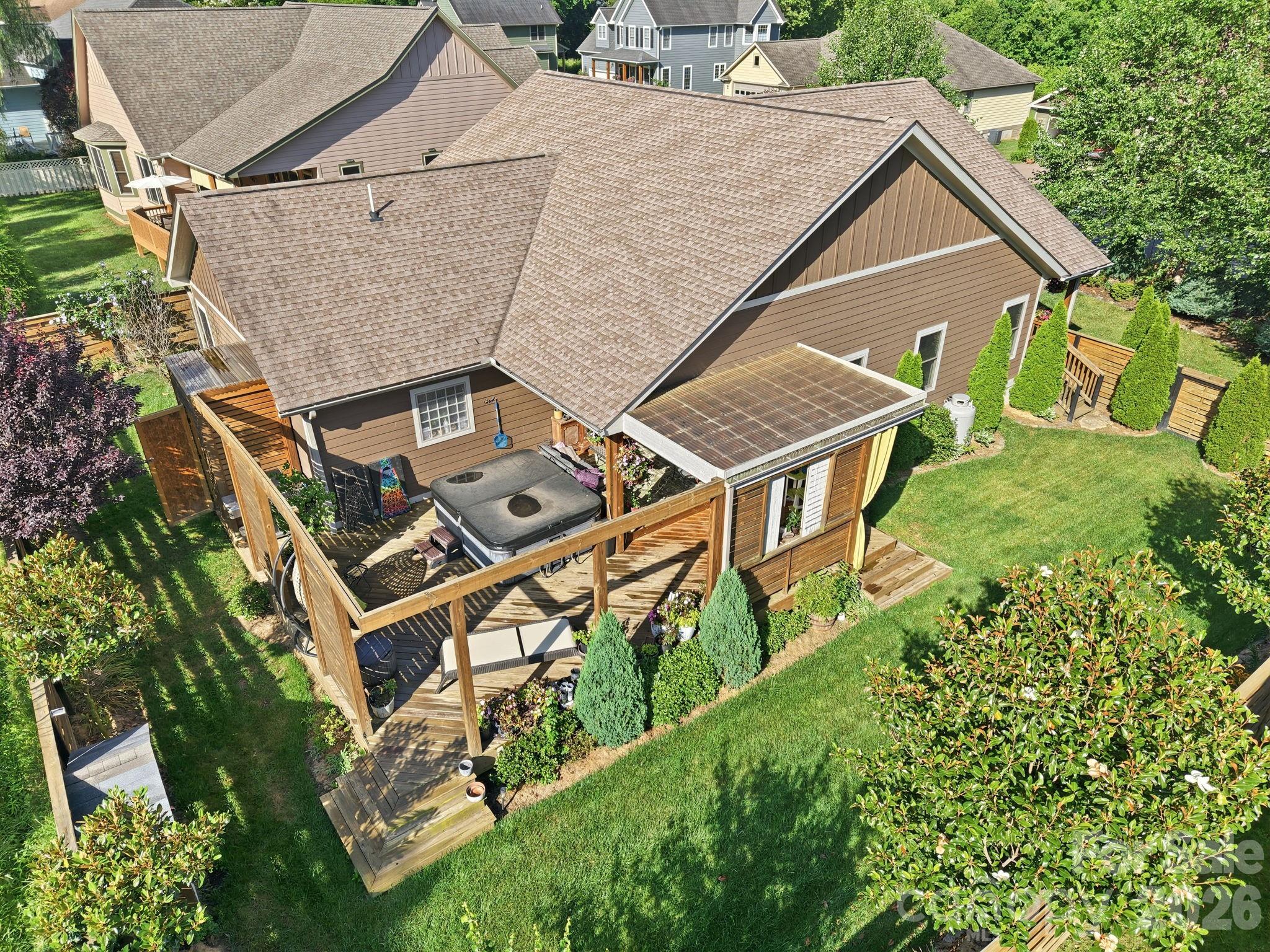 main property photo 30