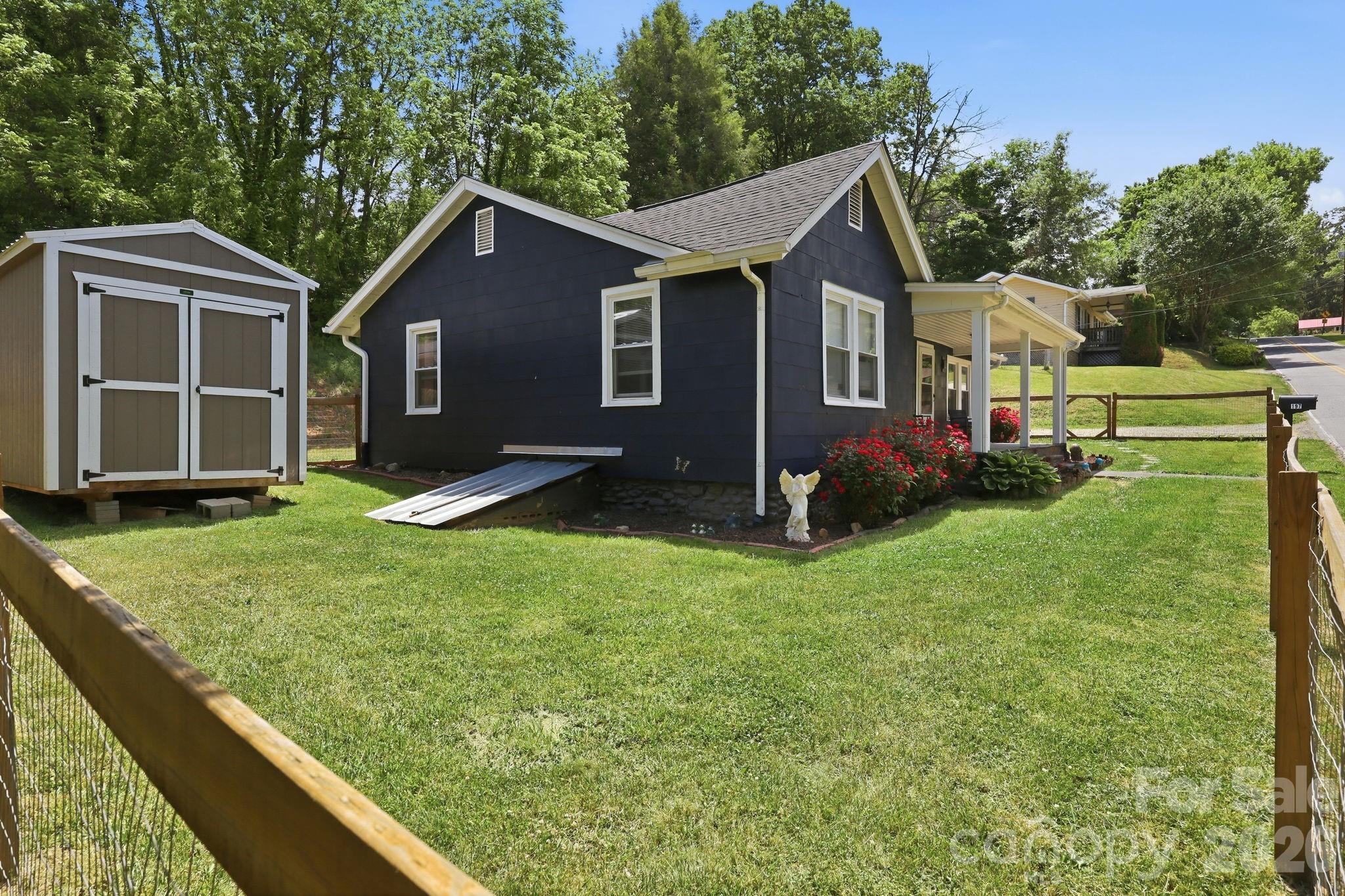 main property photo 25