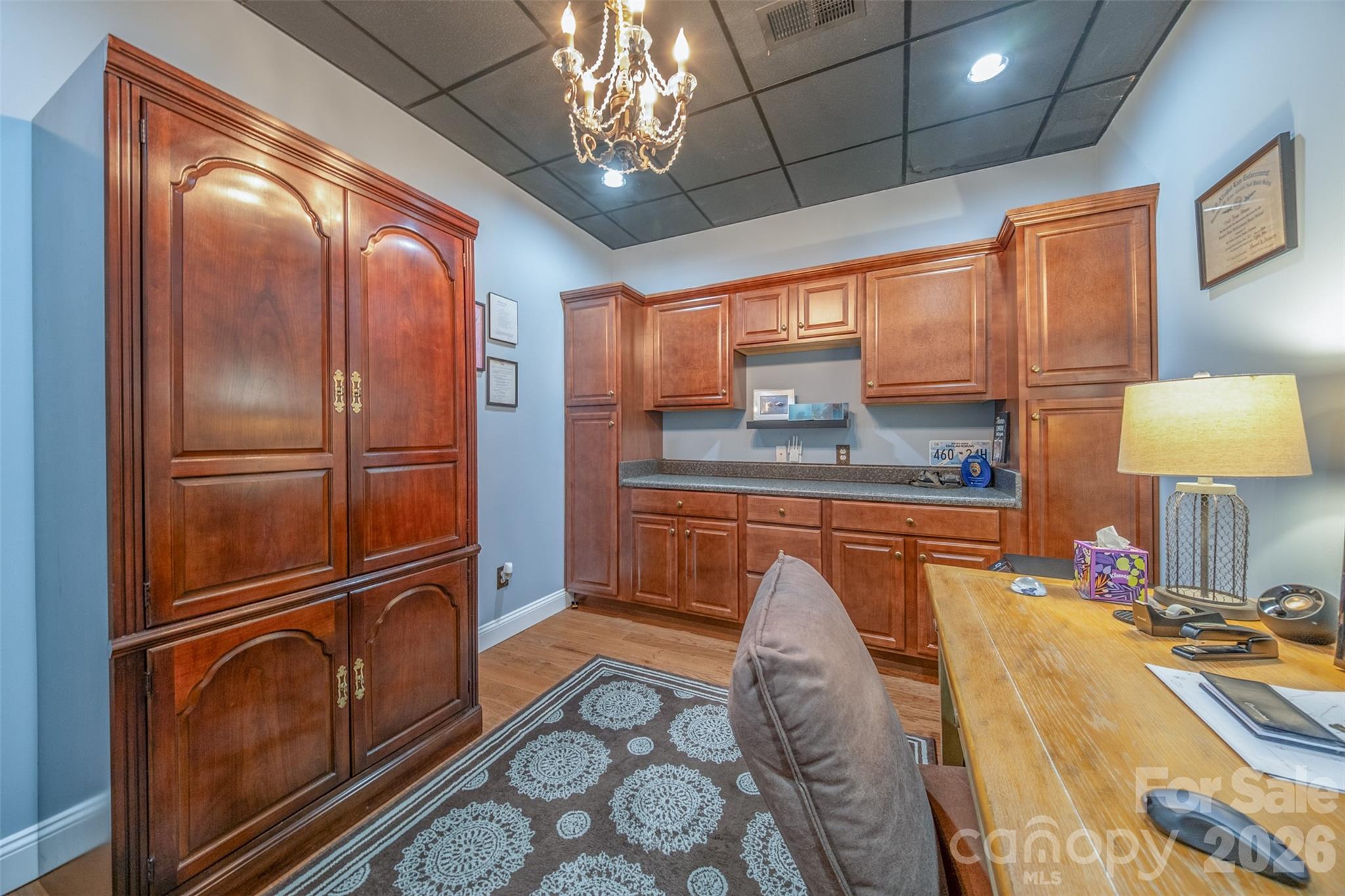 main property photo 20
