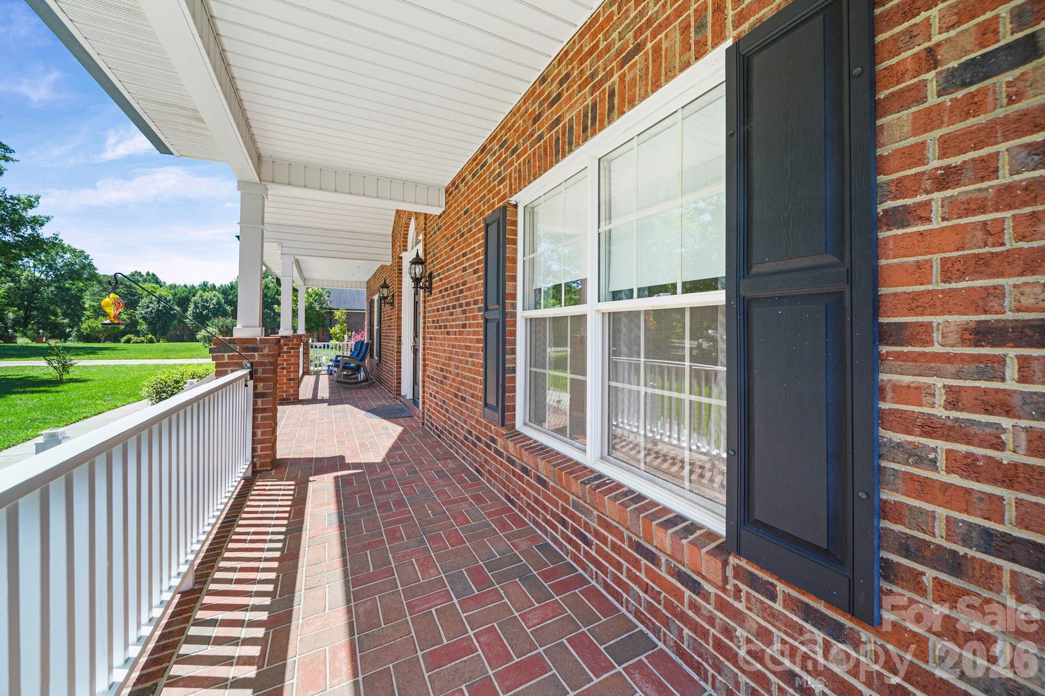 main property photo 30