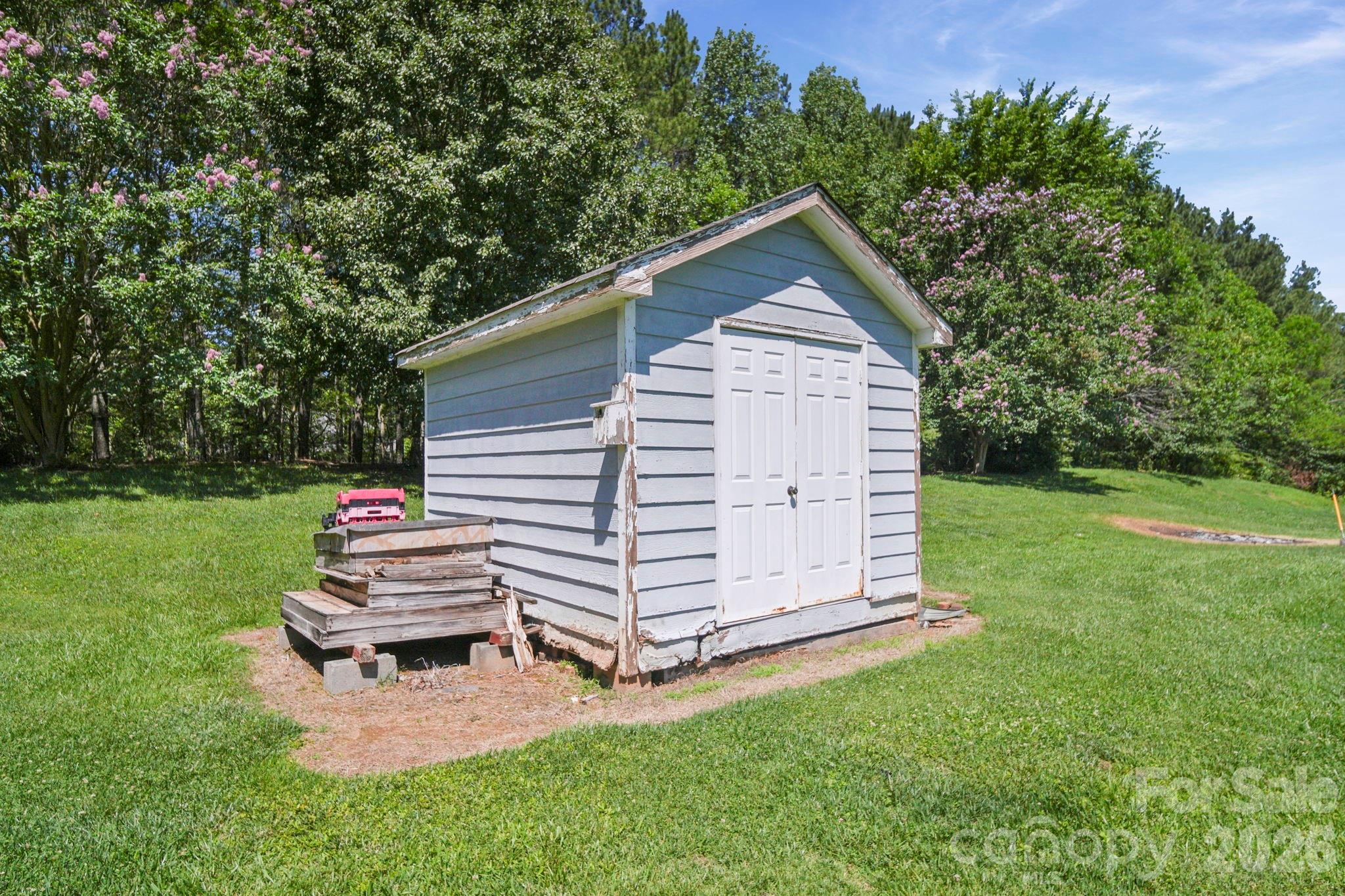 main property photo 34