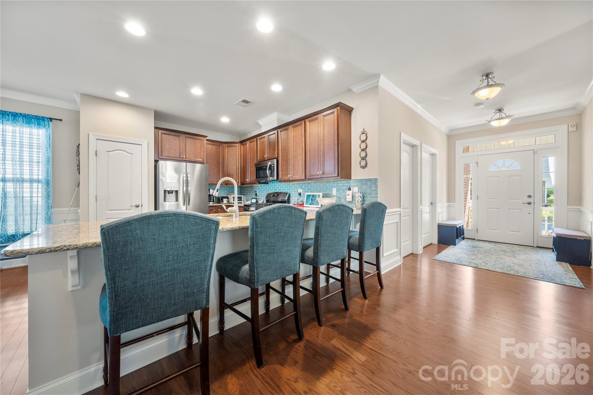 main property photo 8