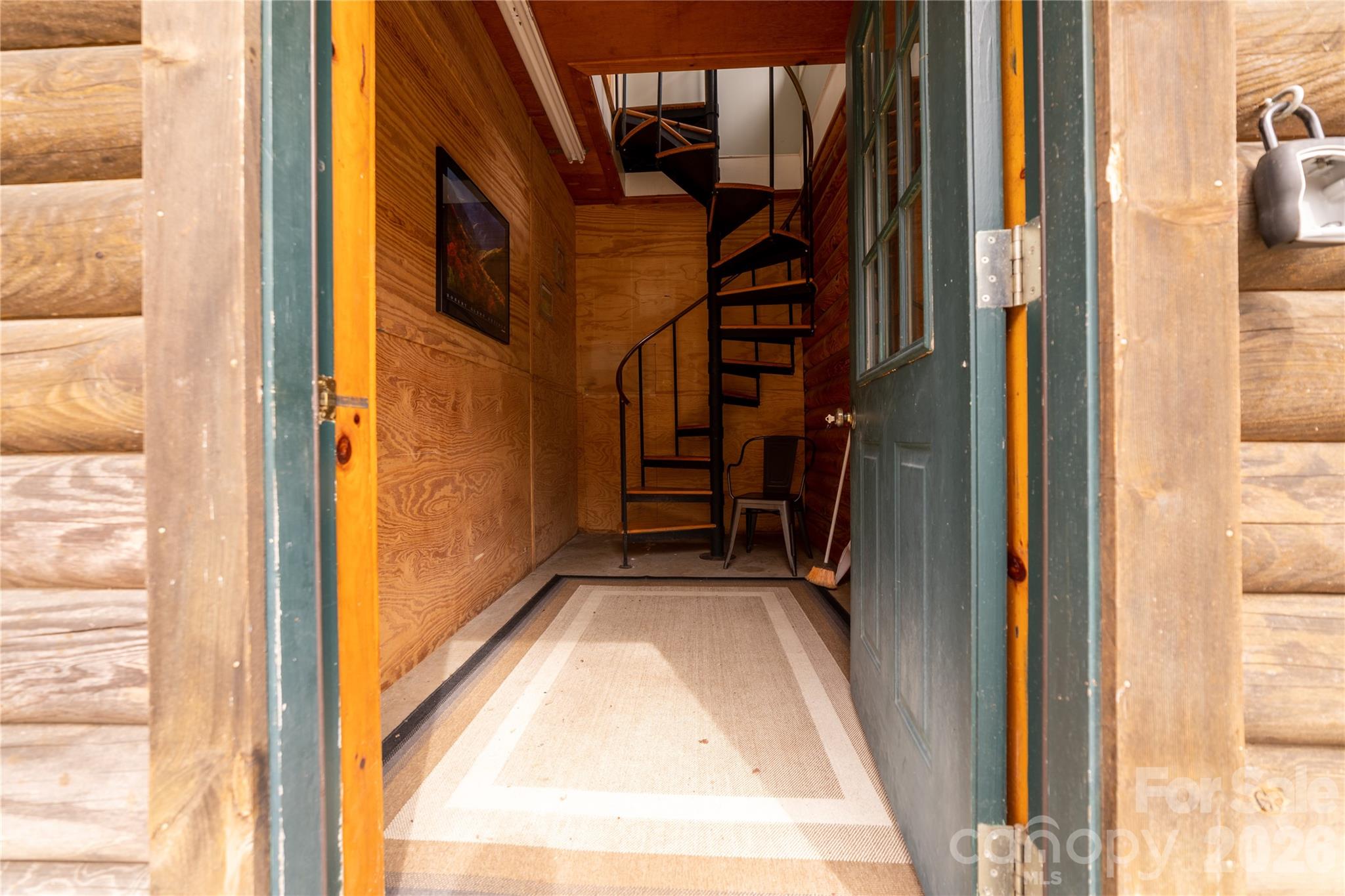 main property photo 30