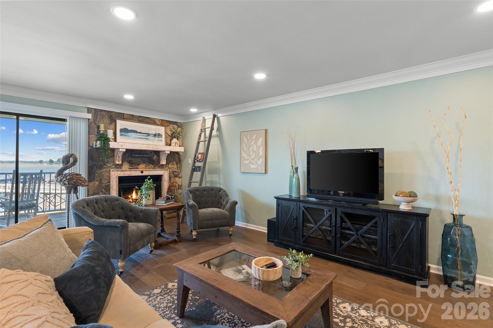 main property photo 4