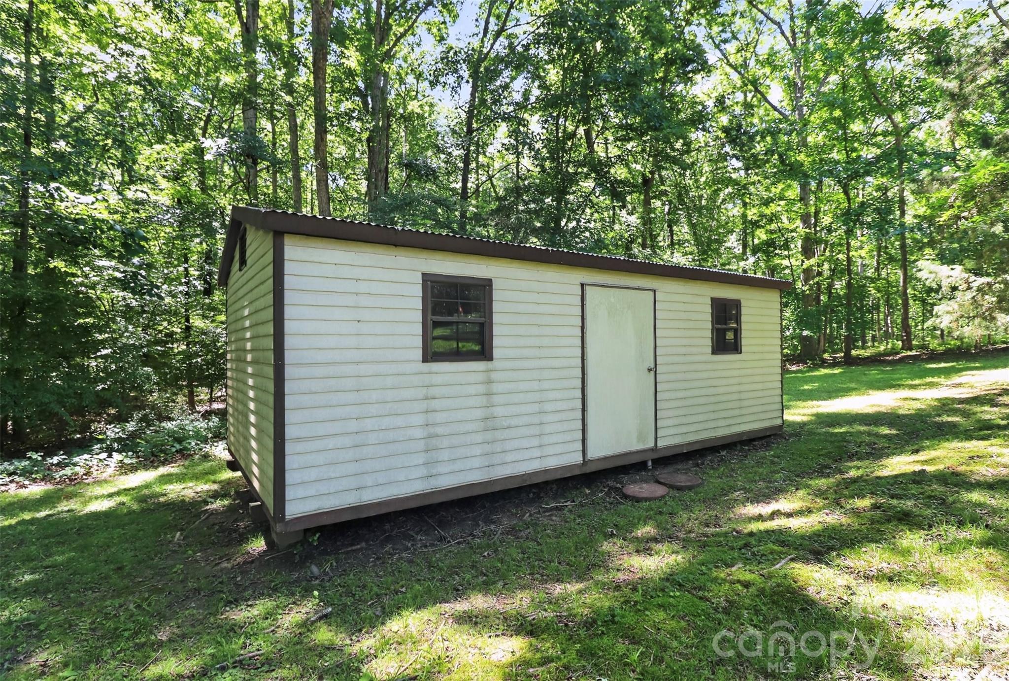 main property photo 33