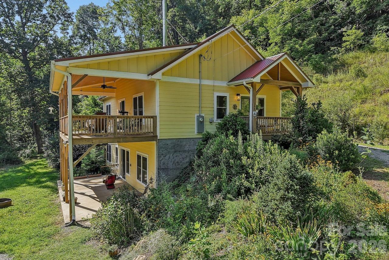main property photo 5