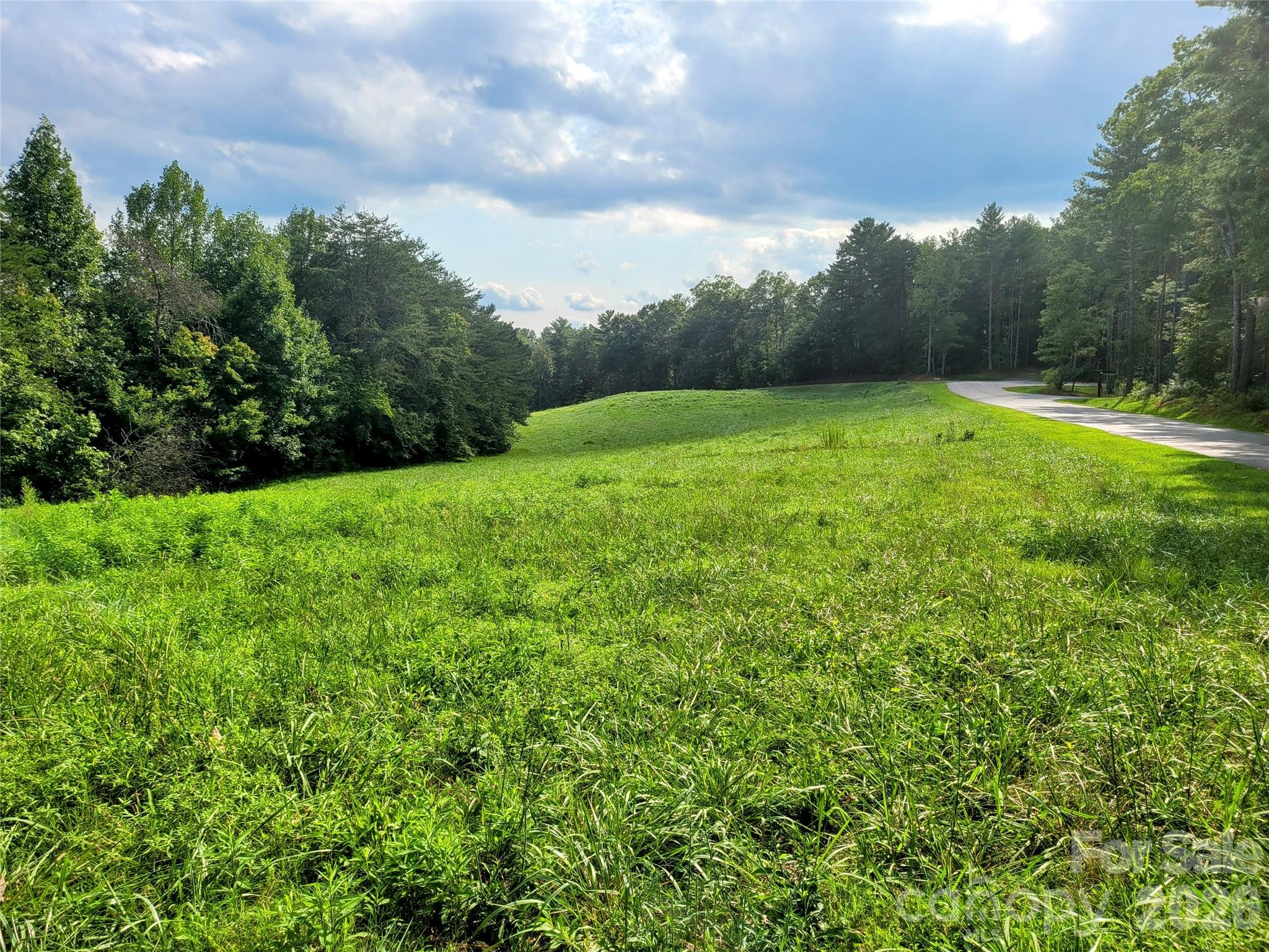 main property photo 10