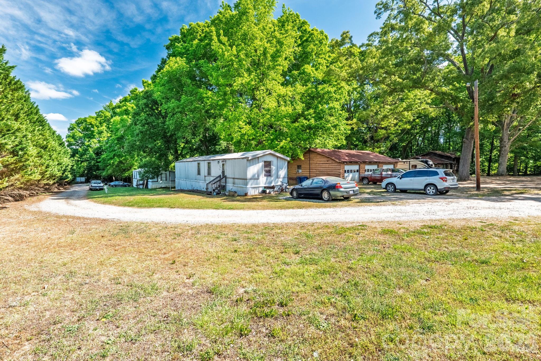 main property photo 36