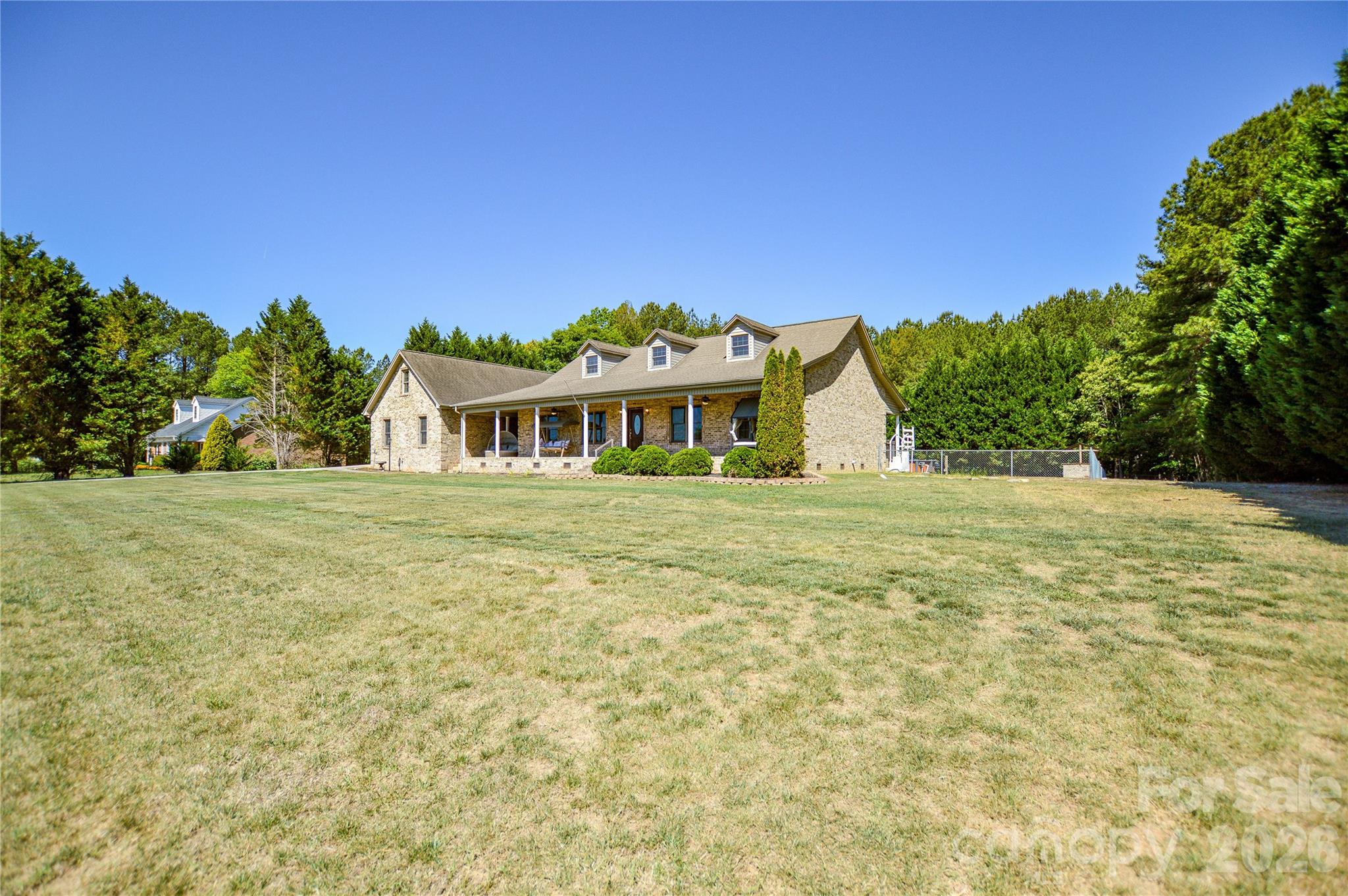 main property photo 3