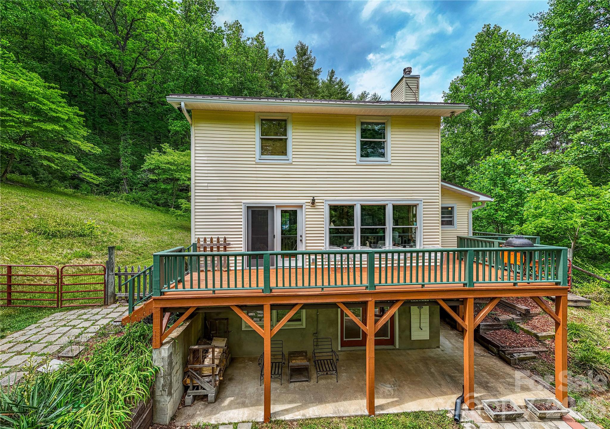 main property photo 3