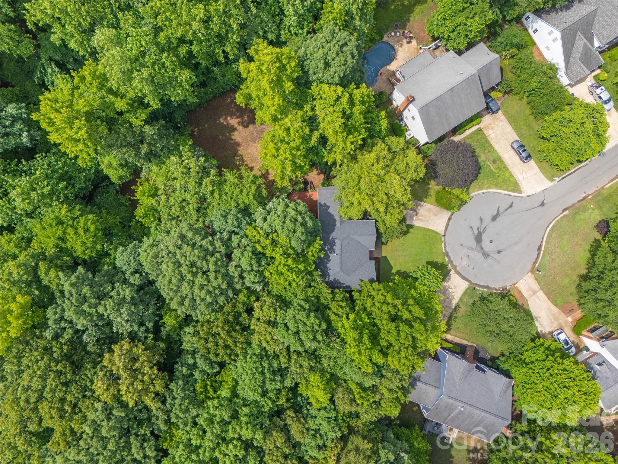 main property photo 31