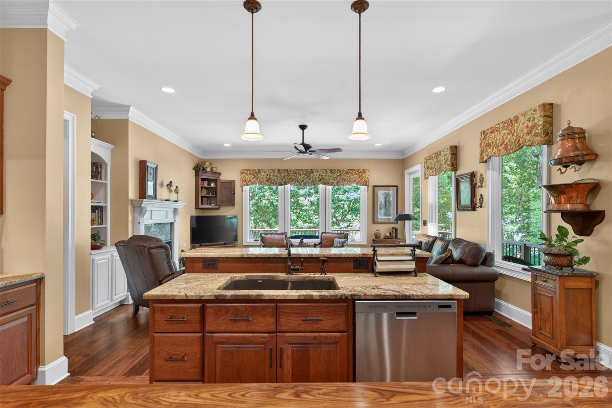 main property photo 16