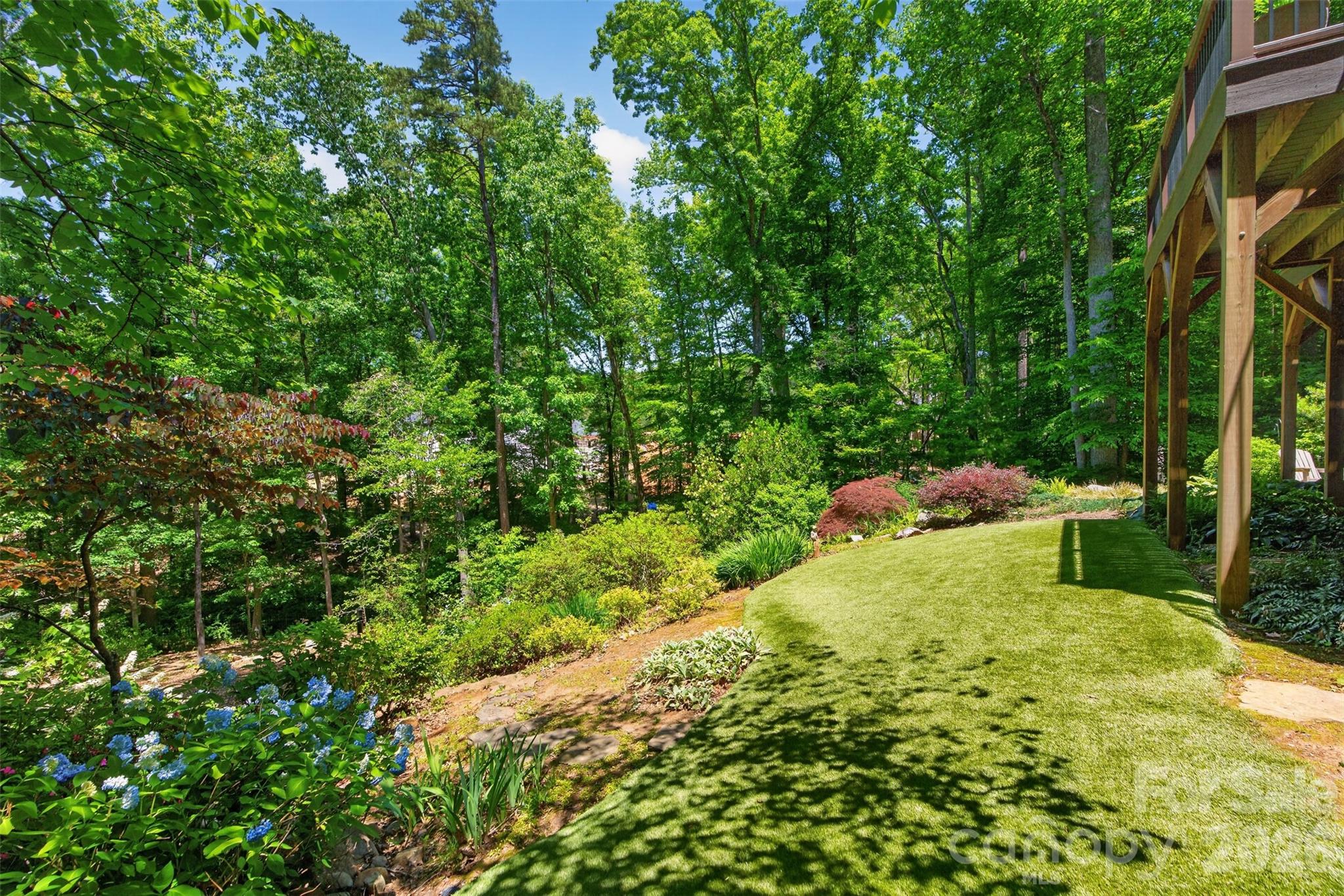 main property photo 40
