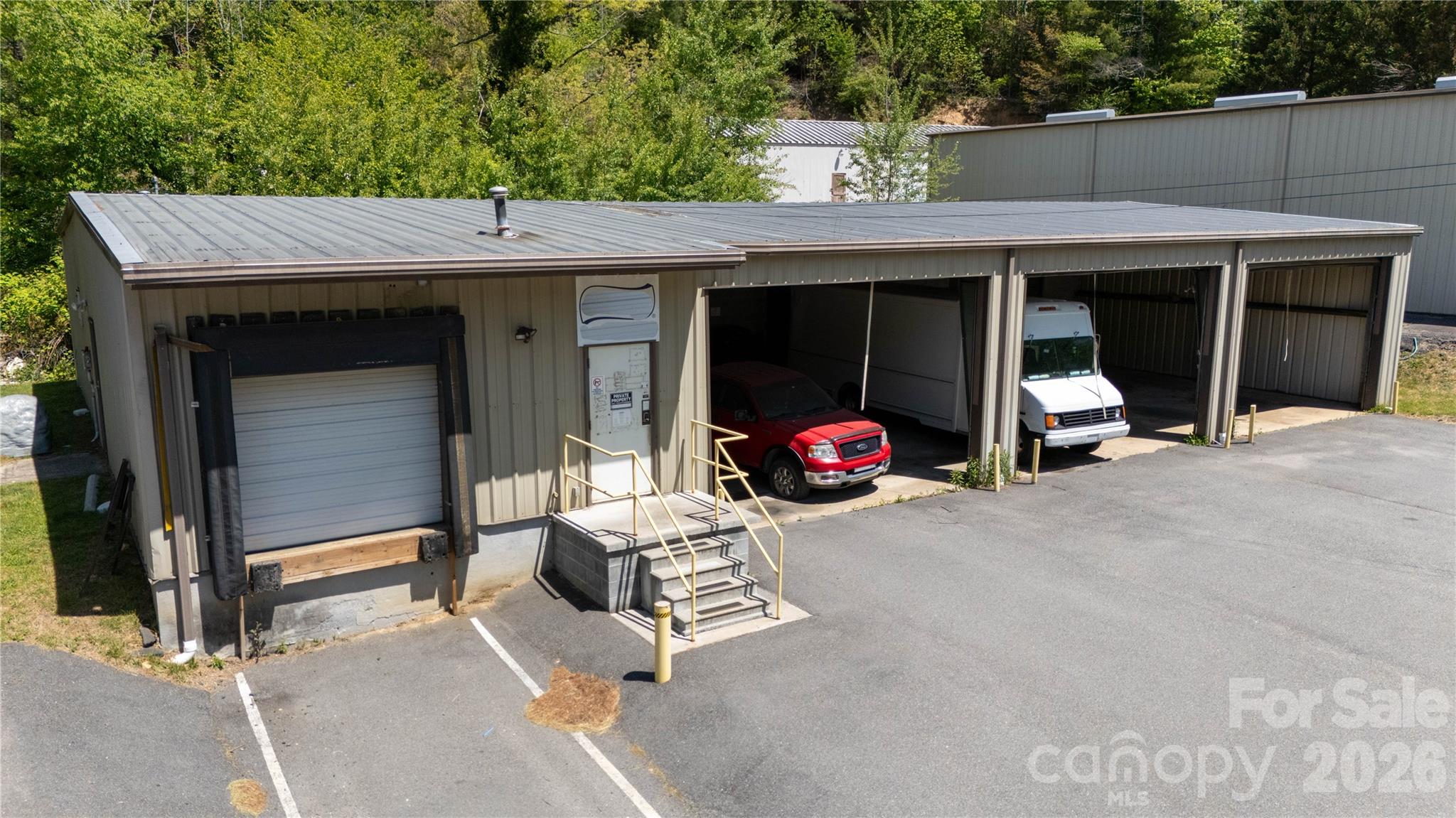 main property photo 4