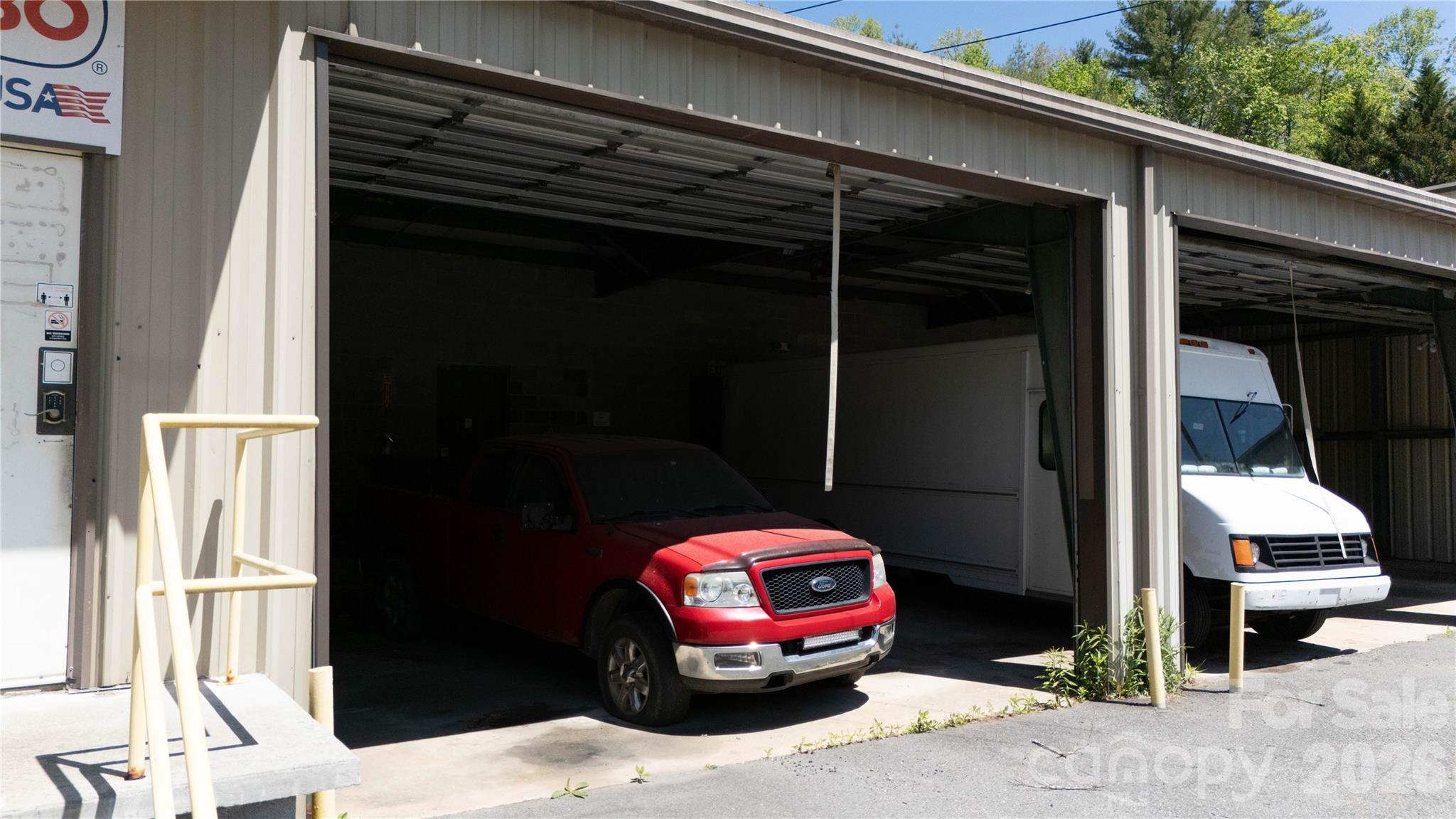 main property photo 6