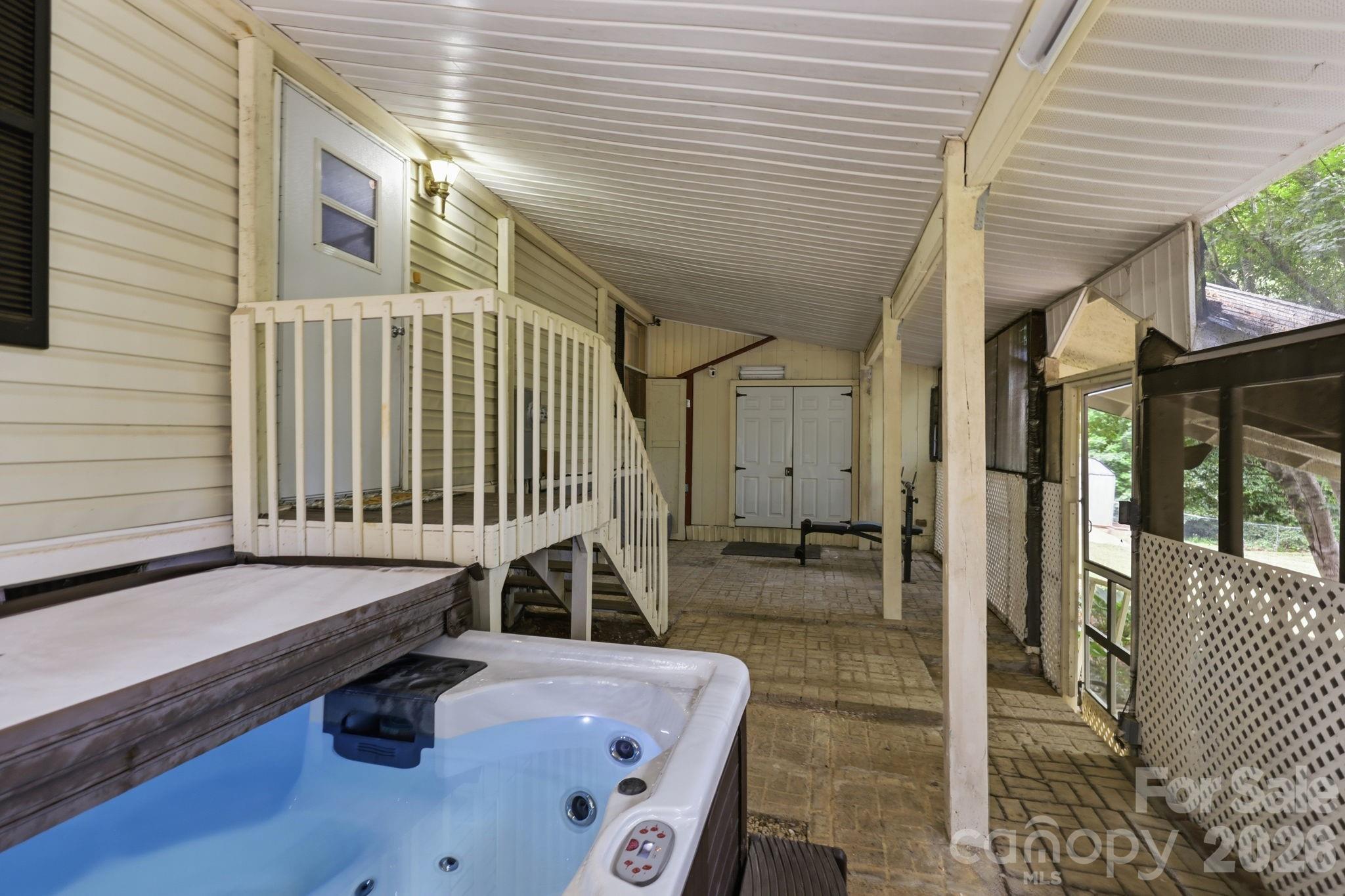 main property photo 13