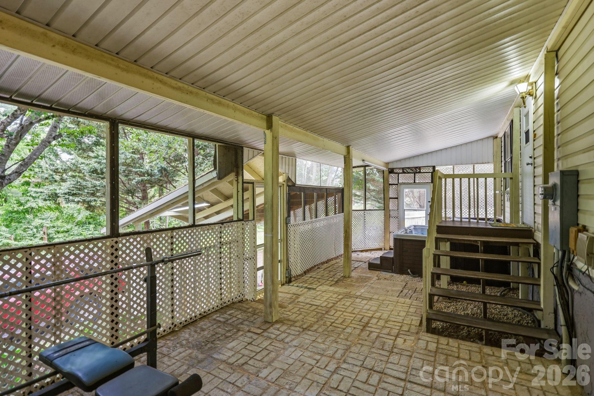 main property photo 14
