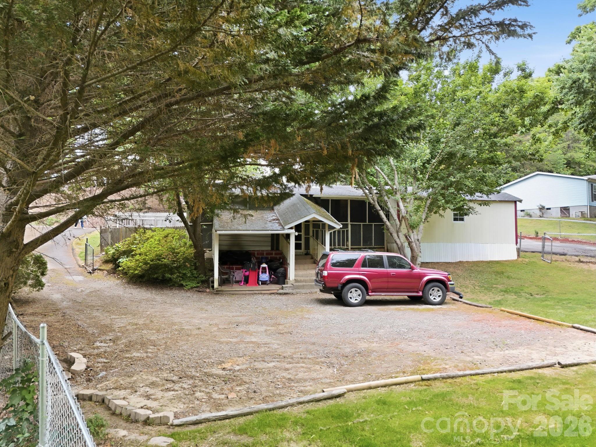 main property photo 18