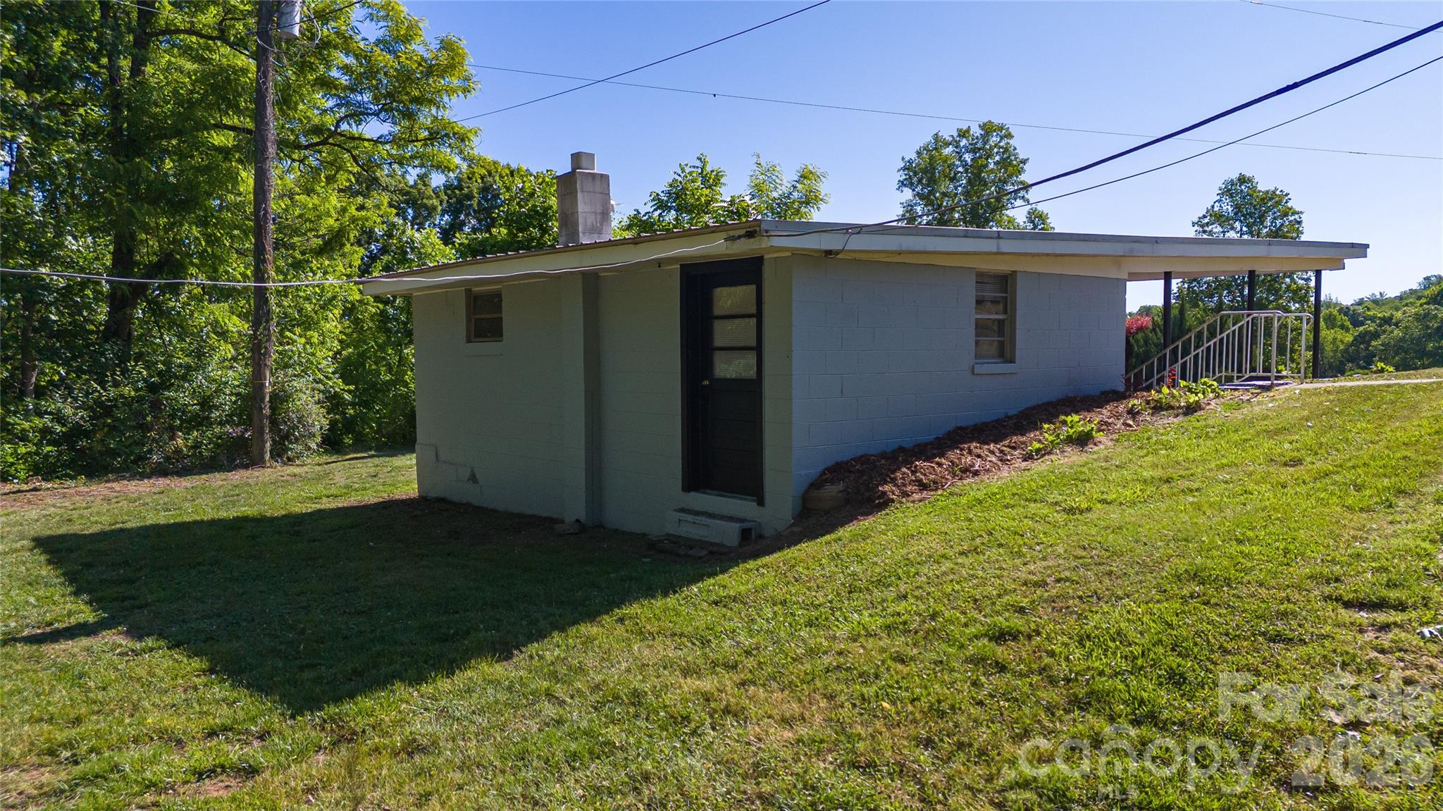 main property photo 16