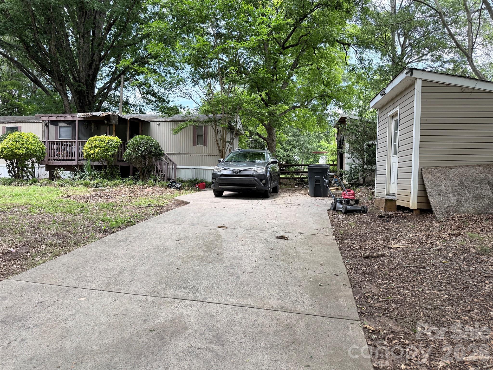 main property photo 18