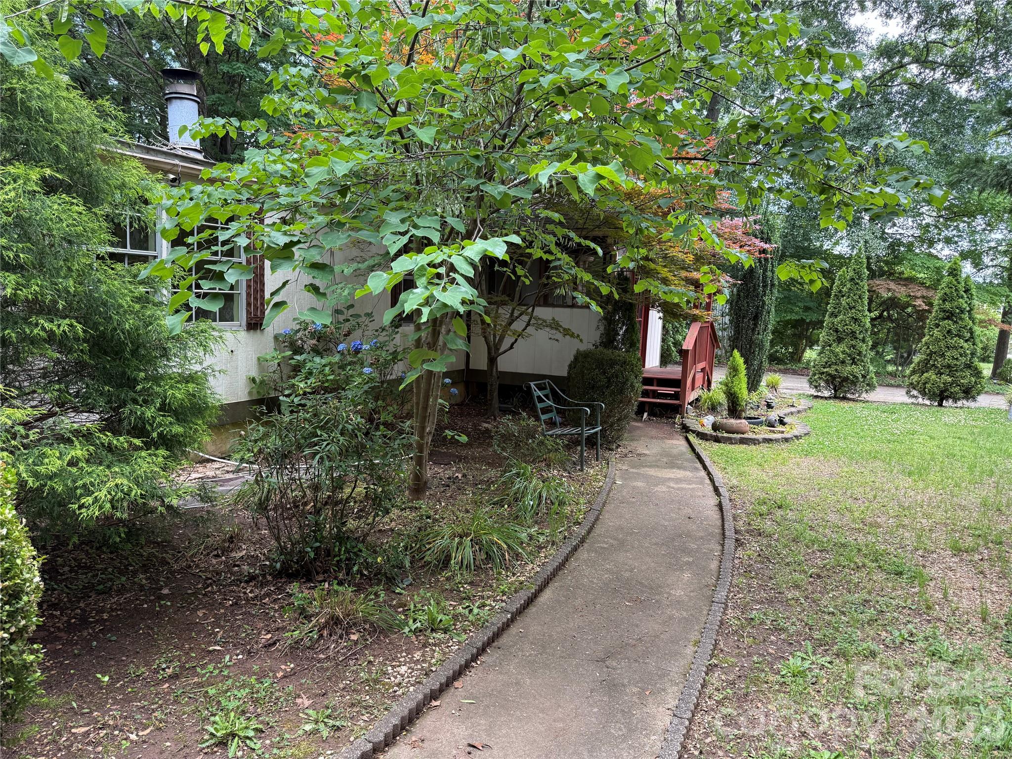 main property photo 6