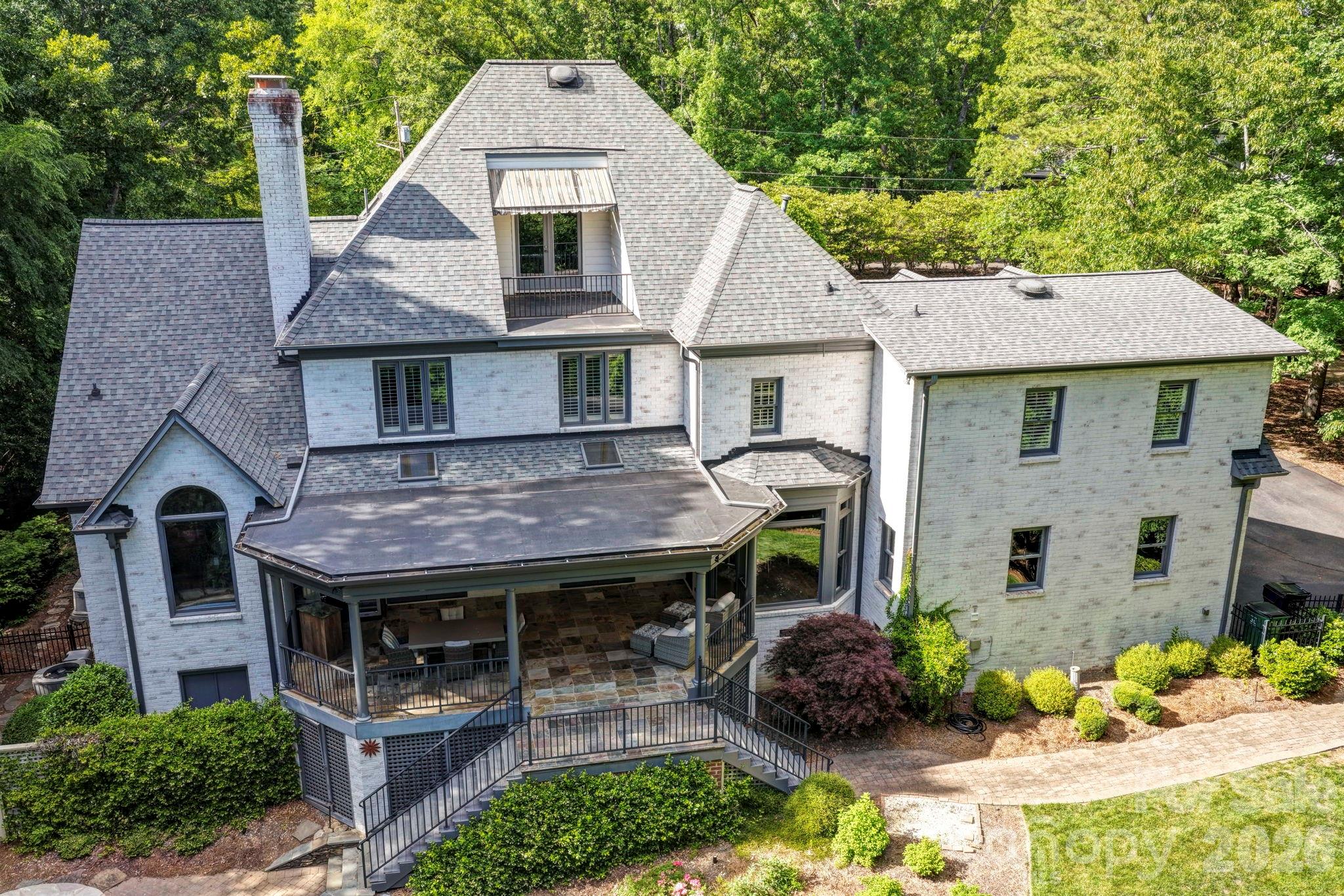 main property photo 45