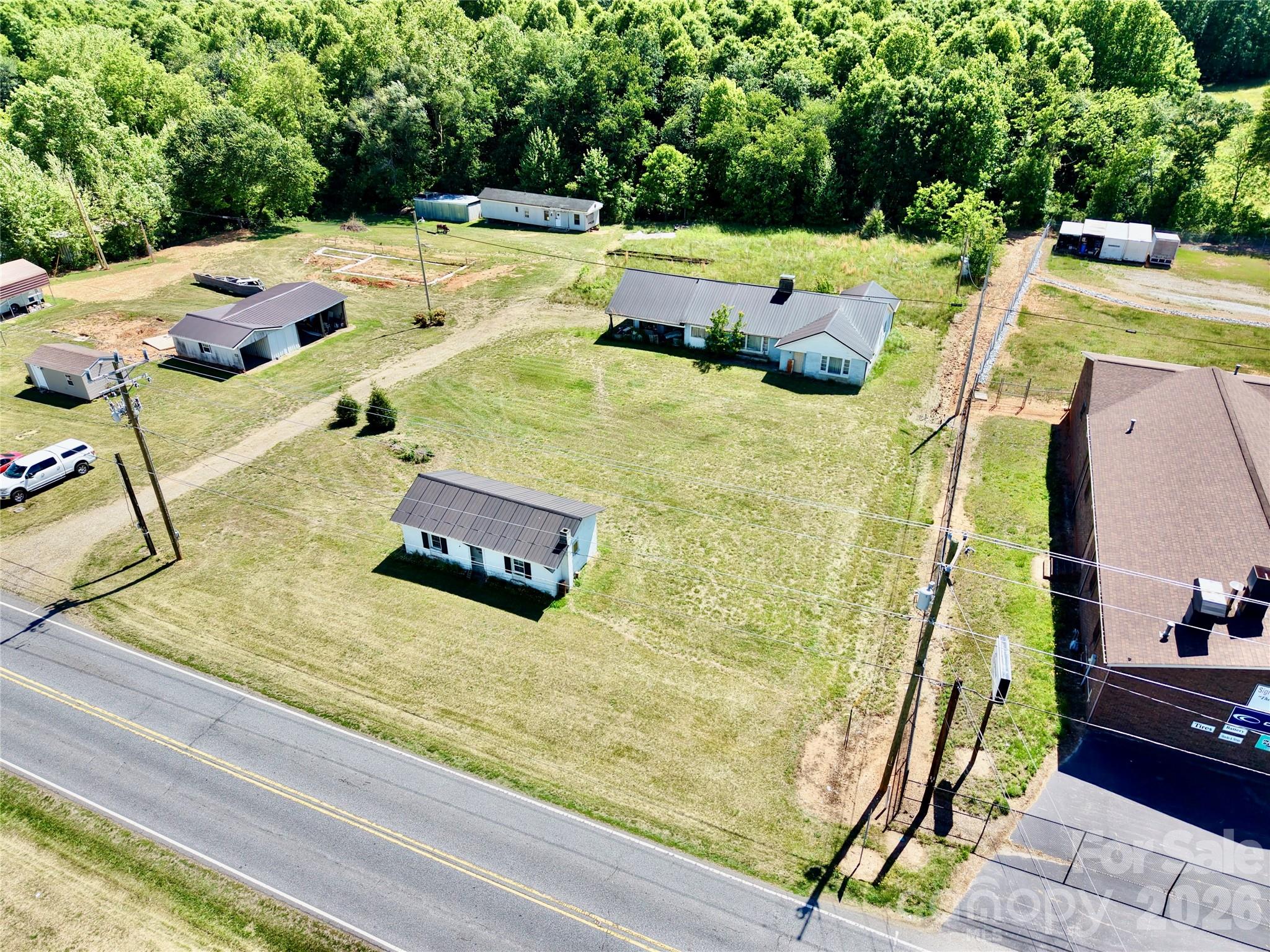 main property photo 14