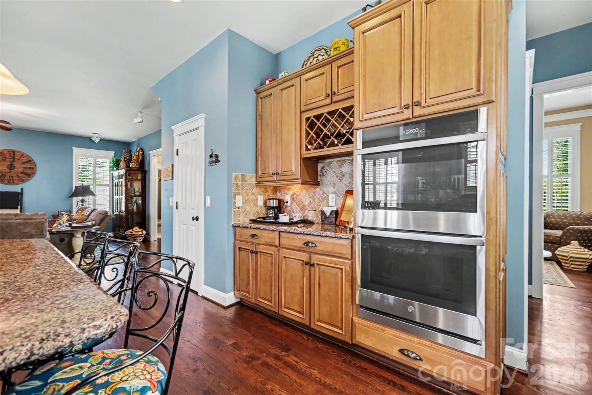 main property photo 17