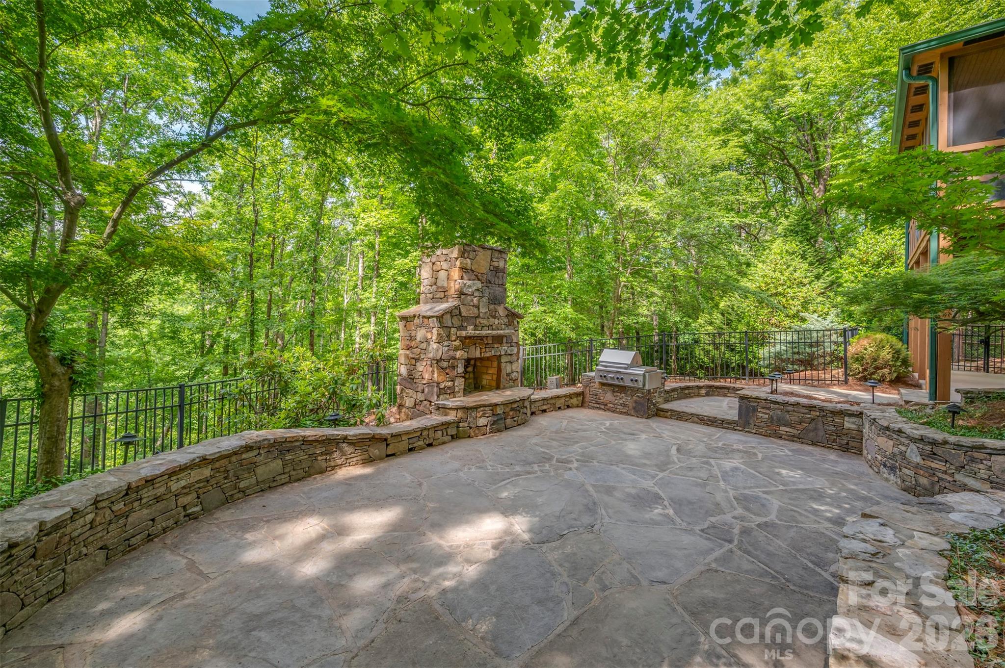 main property photo 36