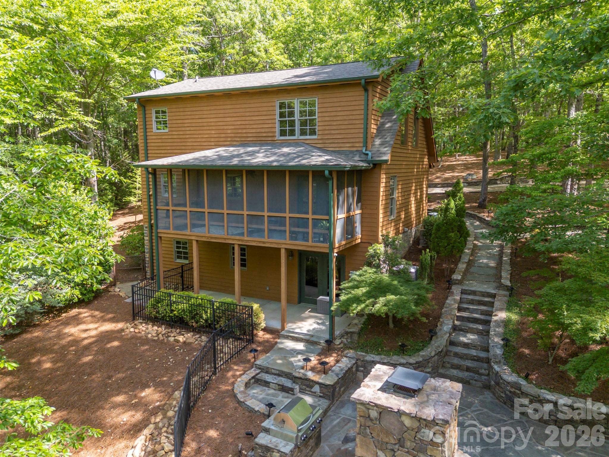 main property photo 41