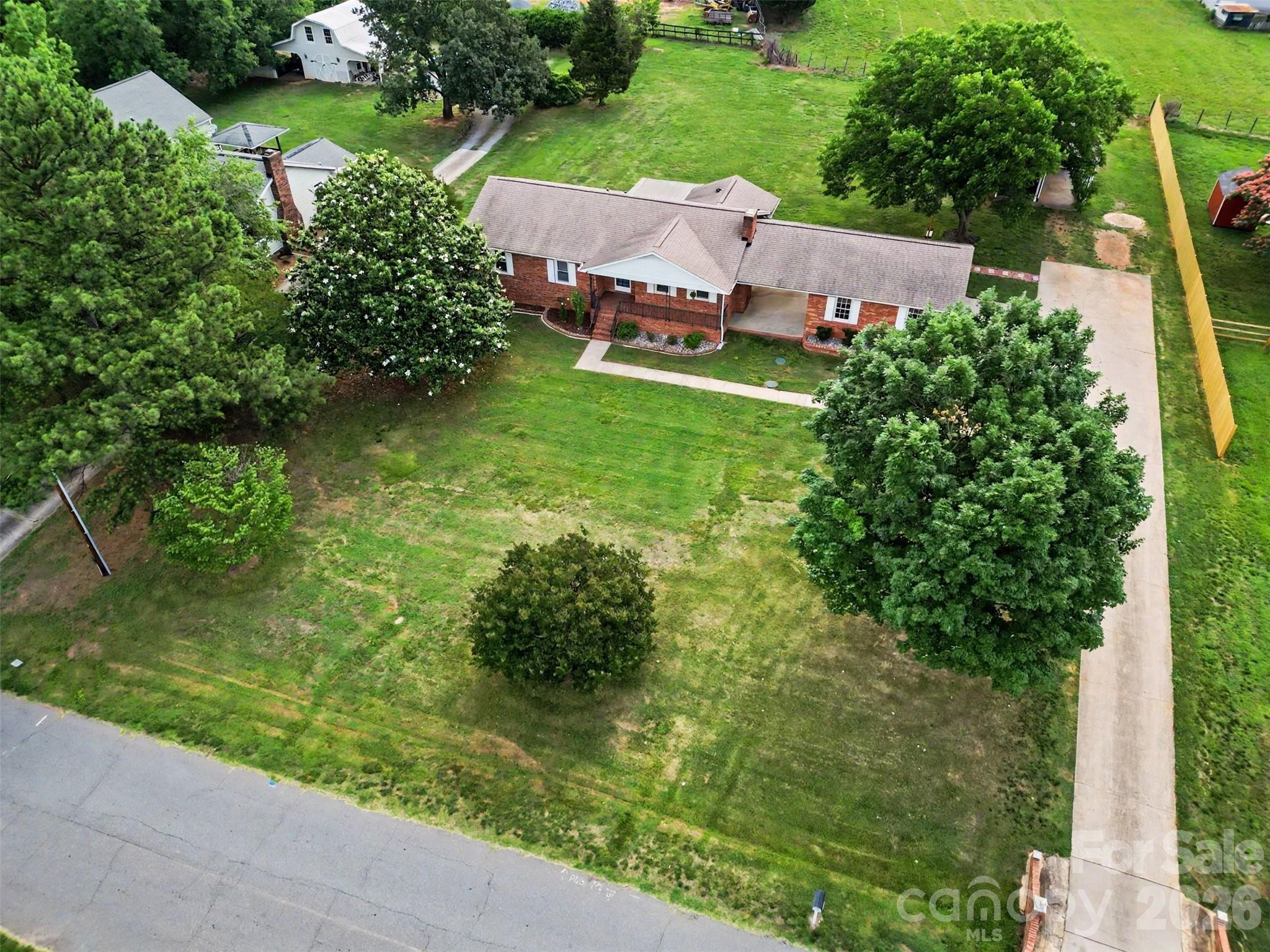 main property photo 32
