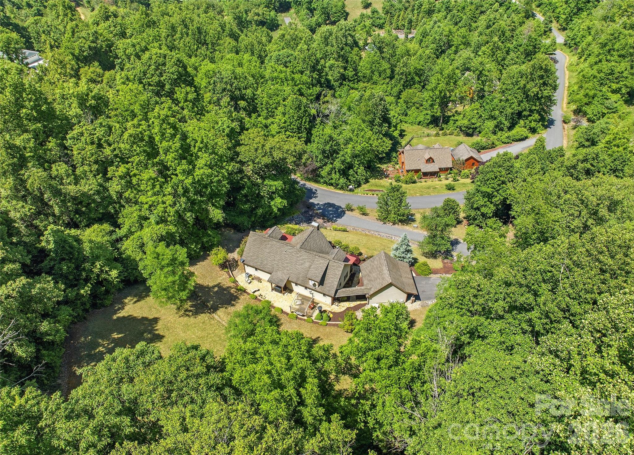 main property photo 28