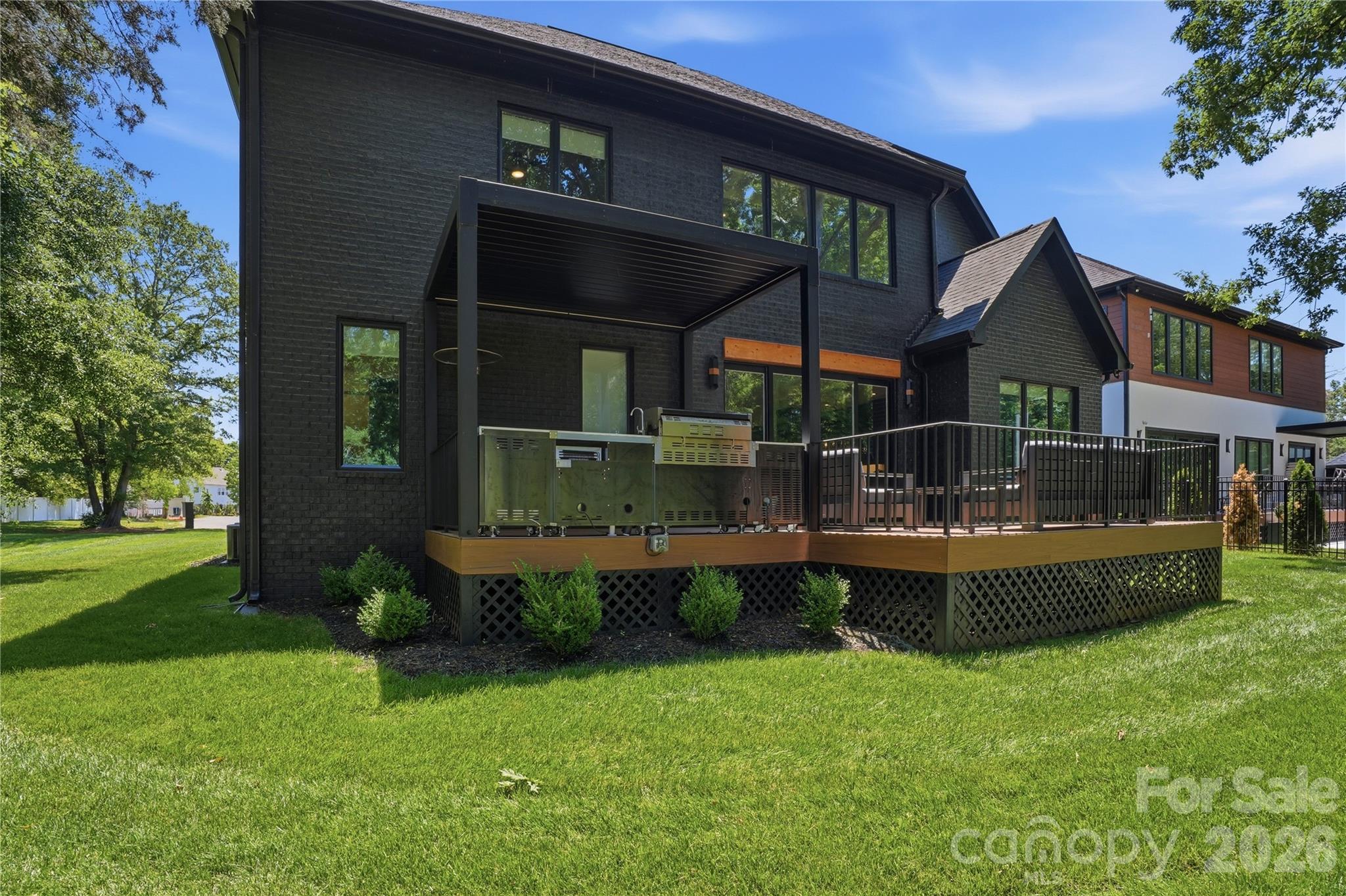 main property photo 45