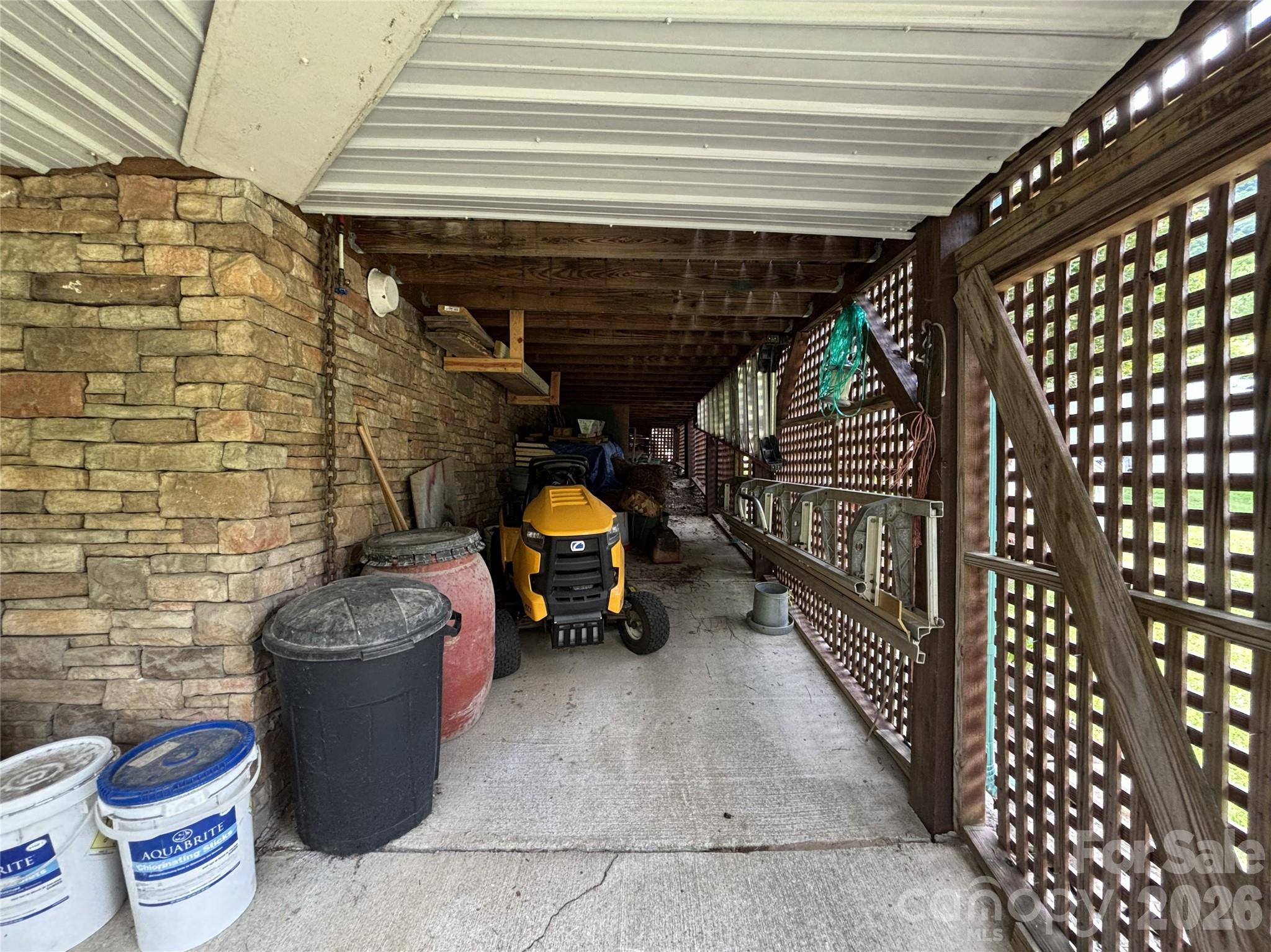 main property photo 45