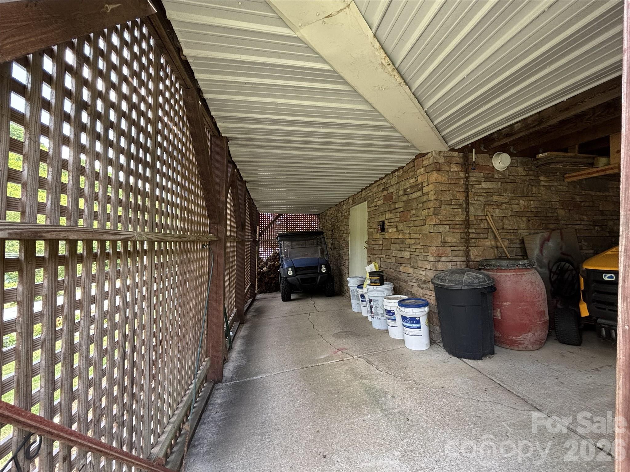 main property photo 46