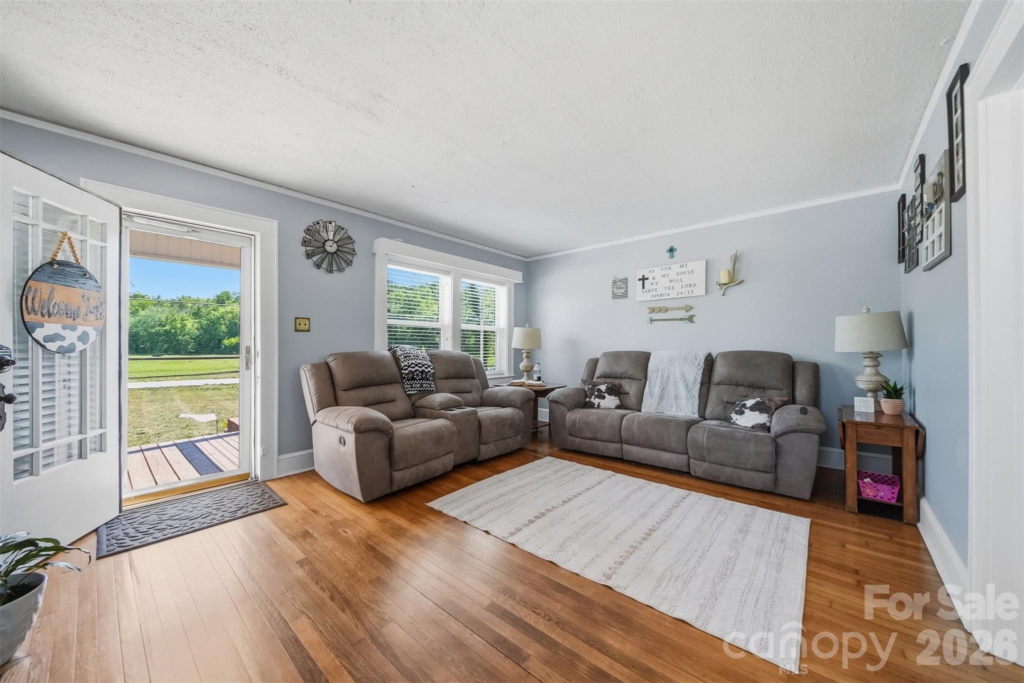 main property photo 6
